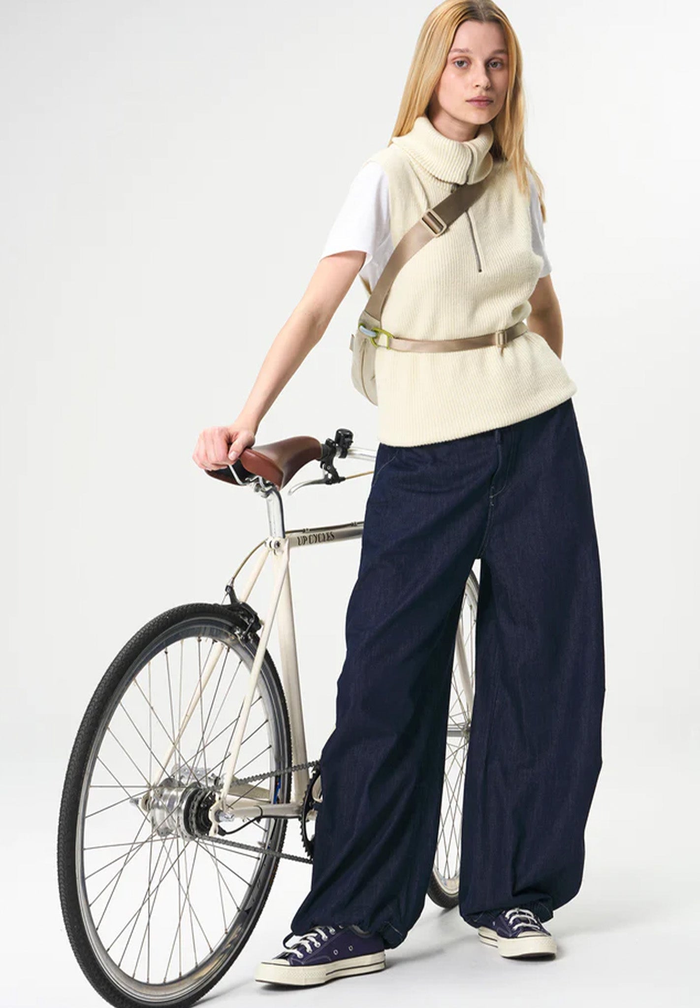 AEVOR - Bike Sling Bag - Off White - BACKYARD