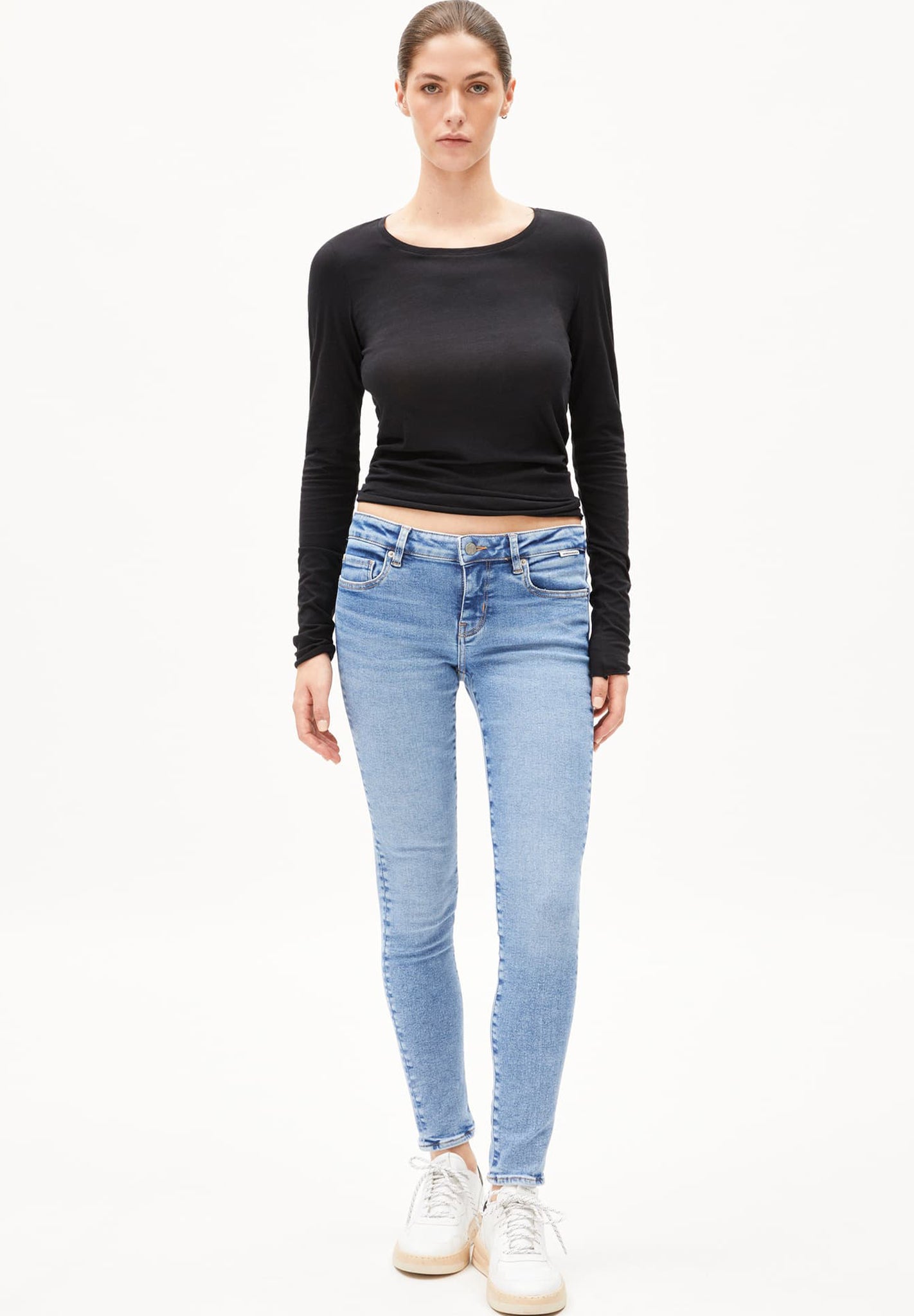 ARMEDANGELS - Einiaara Soft - Black - BACKYARD