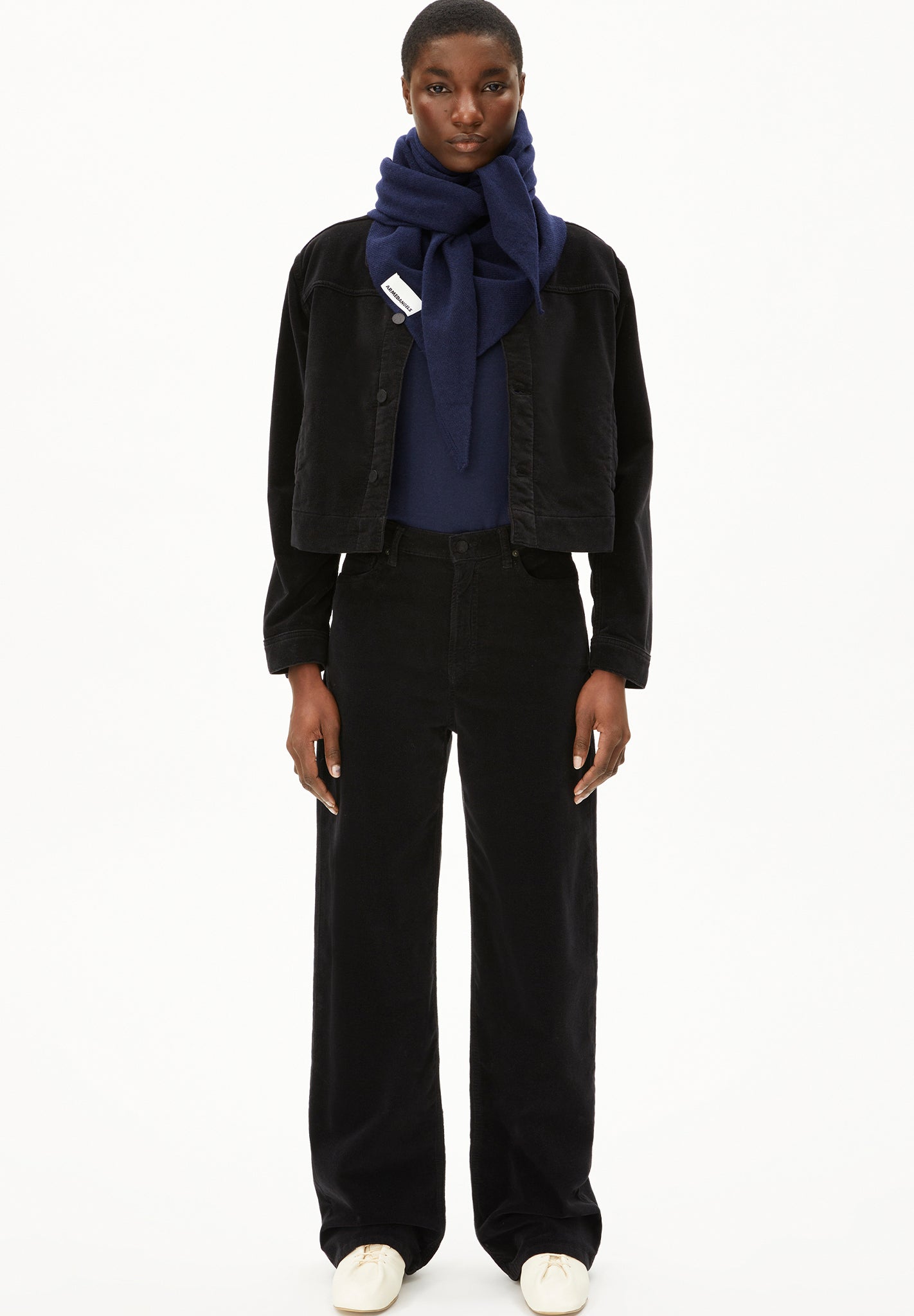 ARMEDANGELS - Enijaa Velvet - Black - BACKYARD