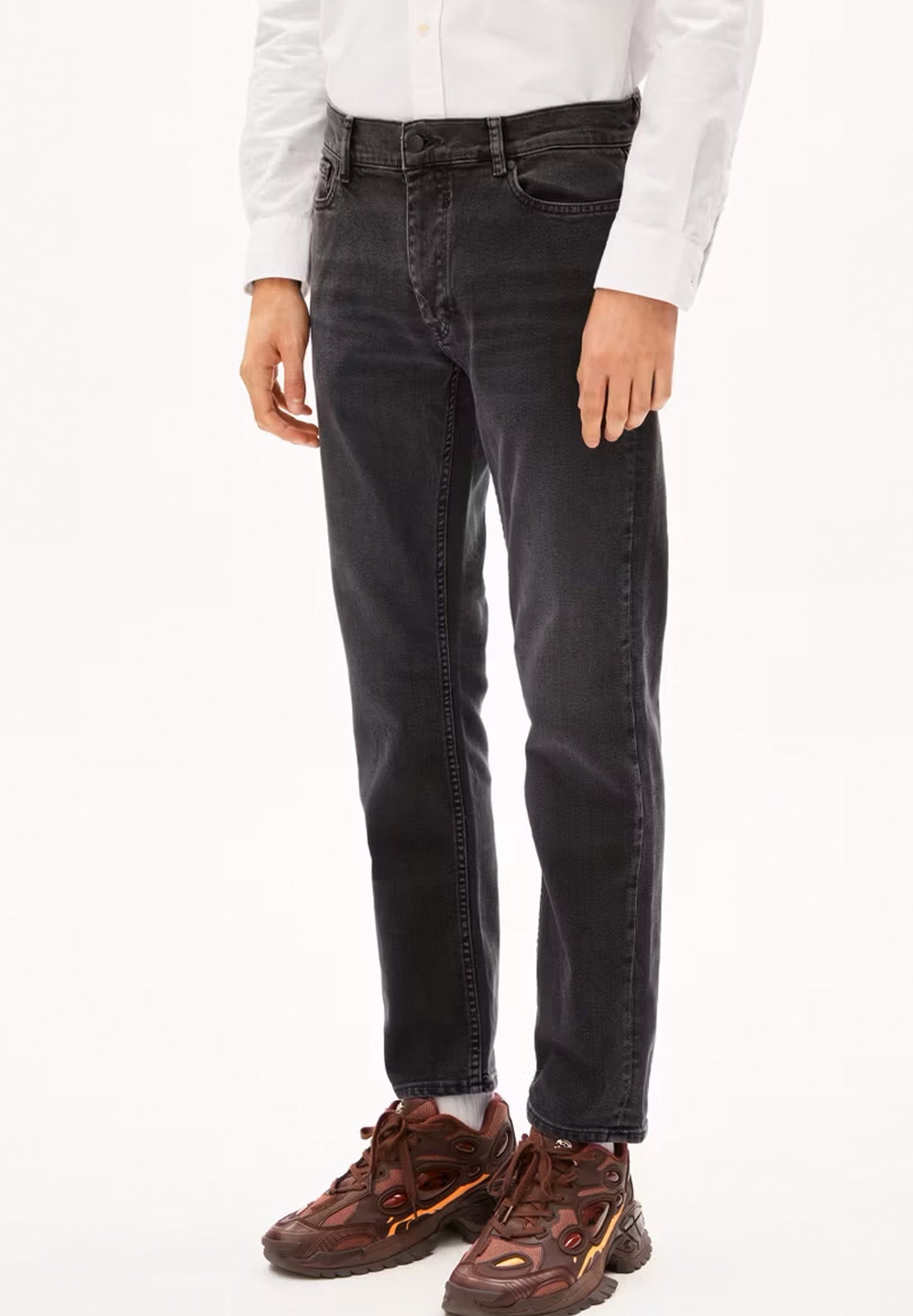 ARMEDANGELS - Iaan - Wavy Black - BACKYARD