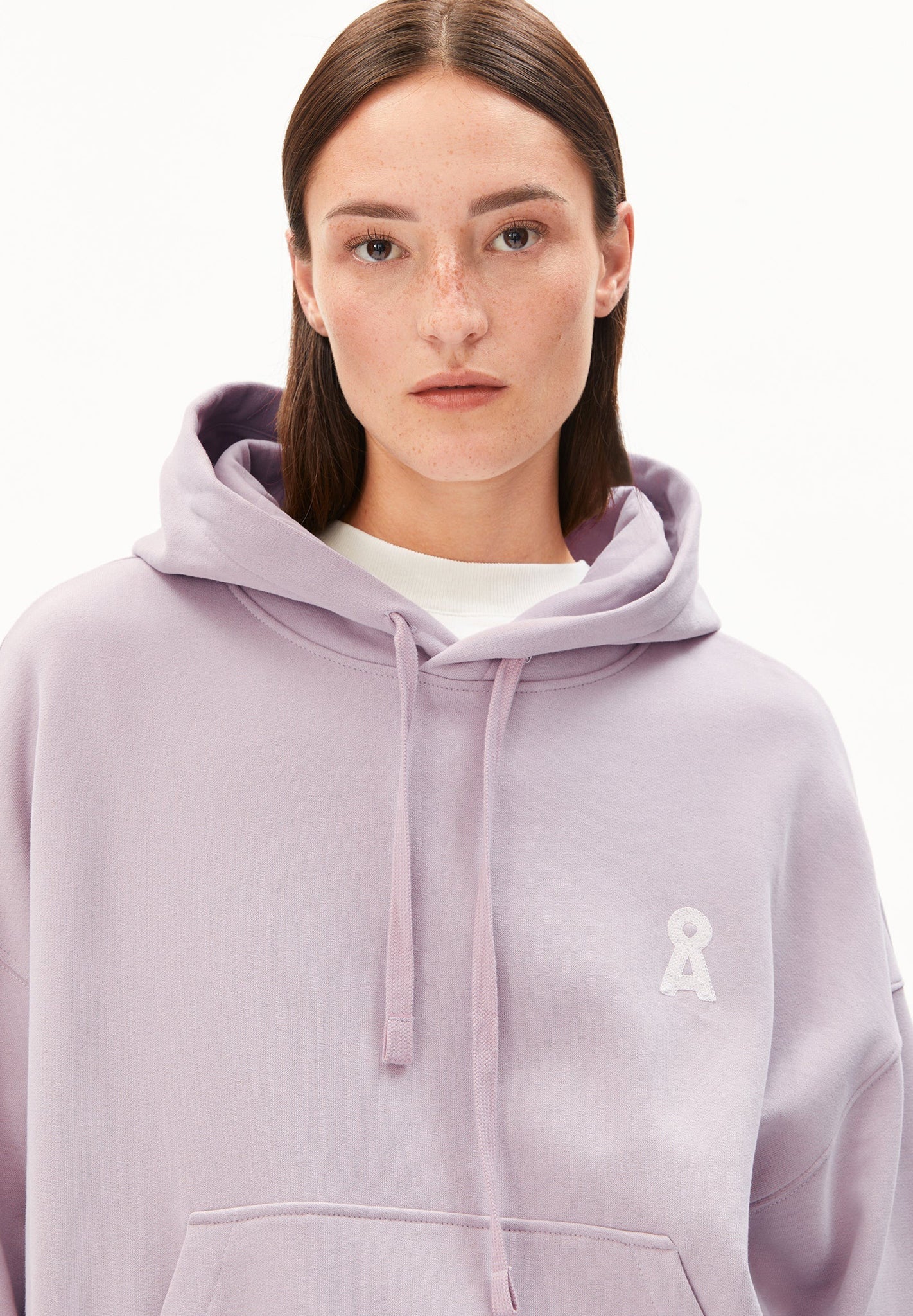 ARMEDANGELS - Iconic Å Francisaraa - Ice Grape - BACKYARD