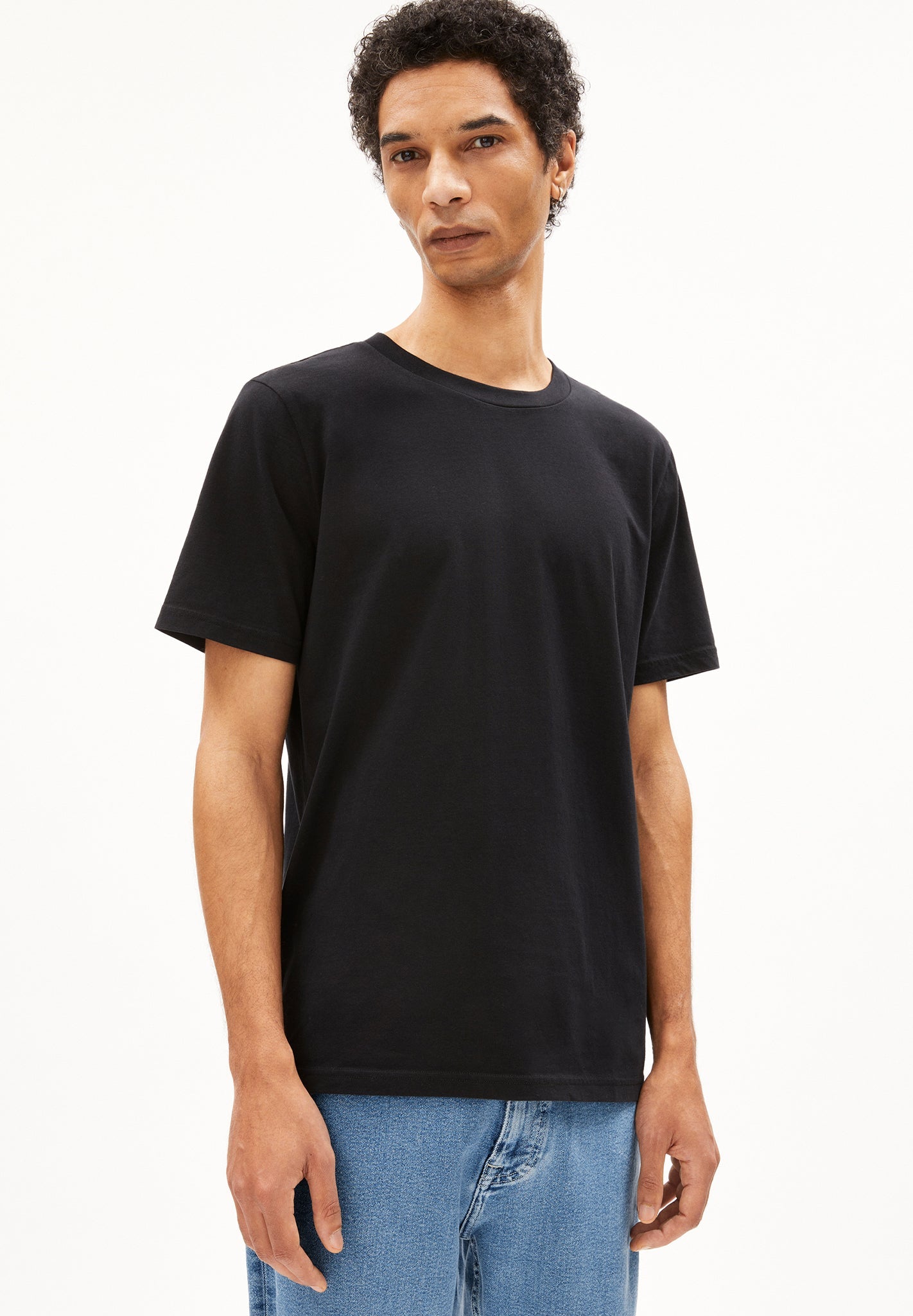 ARMEDANGELS - Jaames - Black - BACKYARD