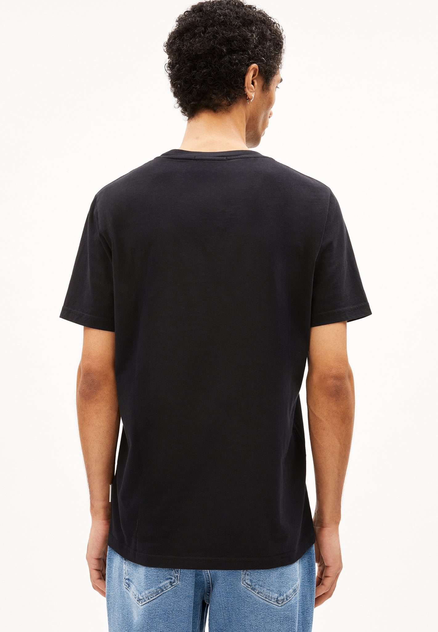 ARMEDANGELS - Jaames - Black - BACKYARD