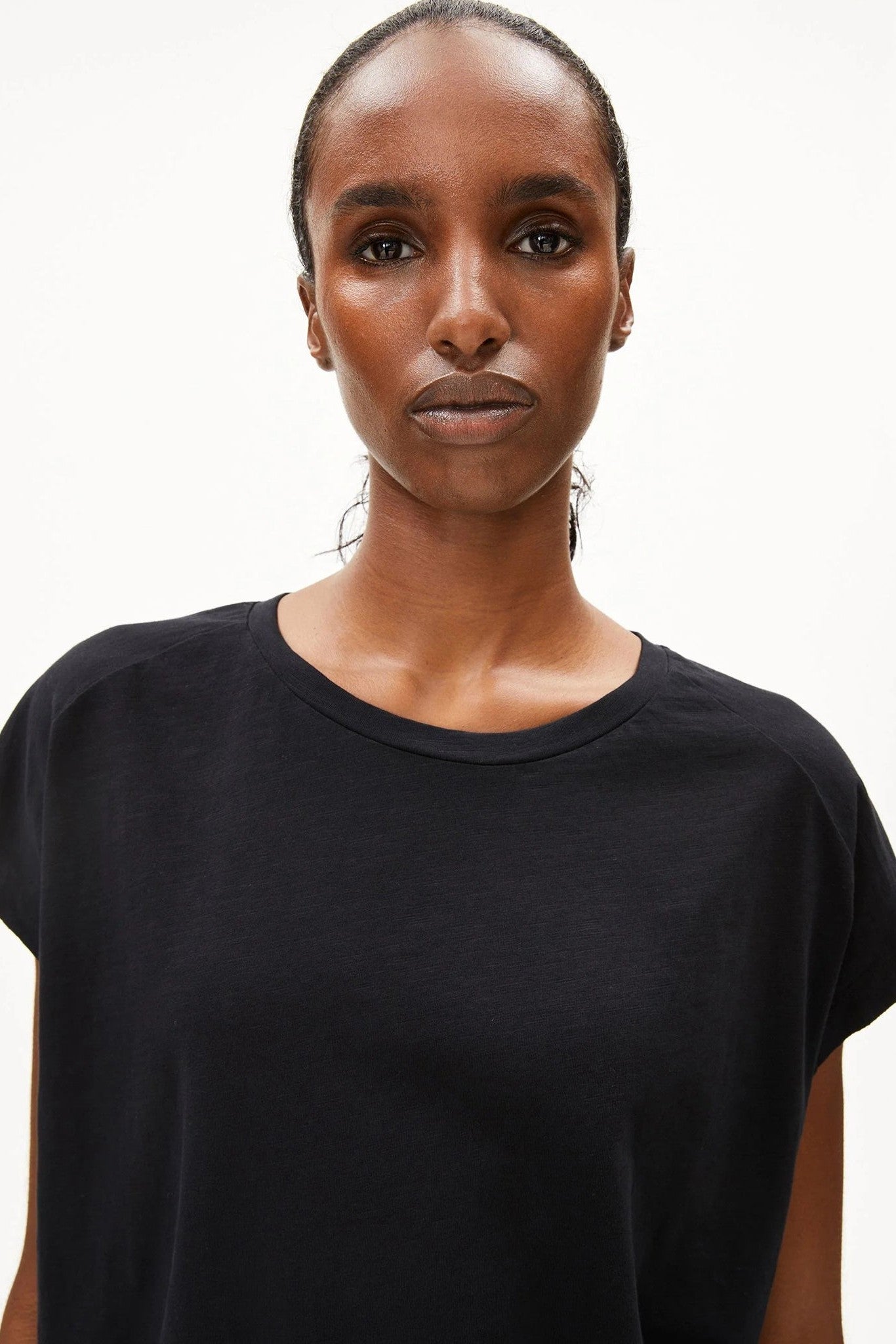 ARMEDANGELS - Slub Jersey - Black - BACKYARD