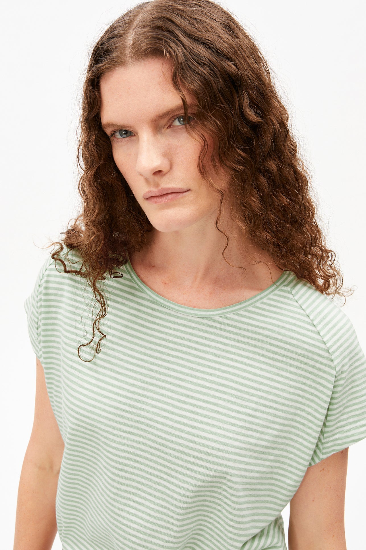 ARMEDANGELS - Slub Jersey Stripe - Oatmilk Foam - BACKYARD