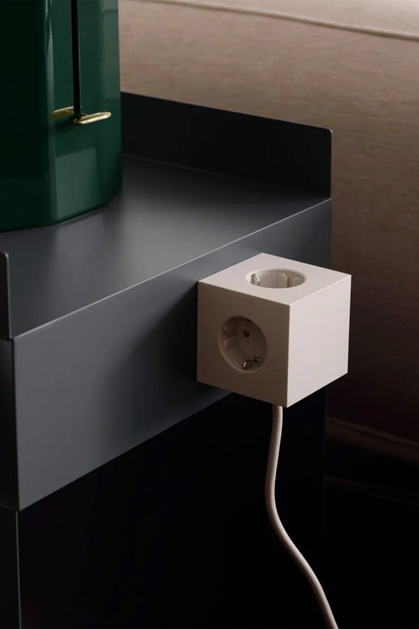 AVOLT - Square 1 USB - C & Magnet - Nomad Sand - BACKYARD