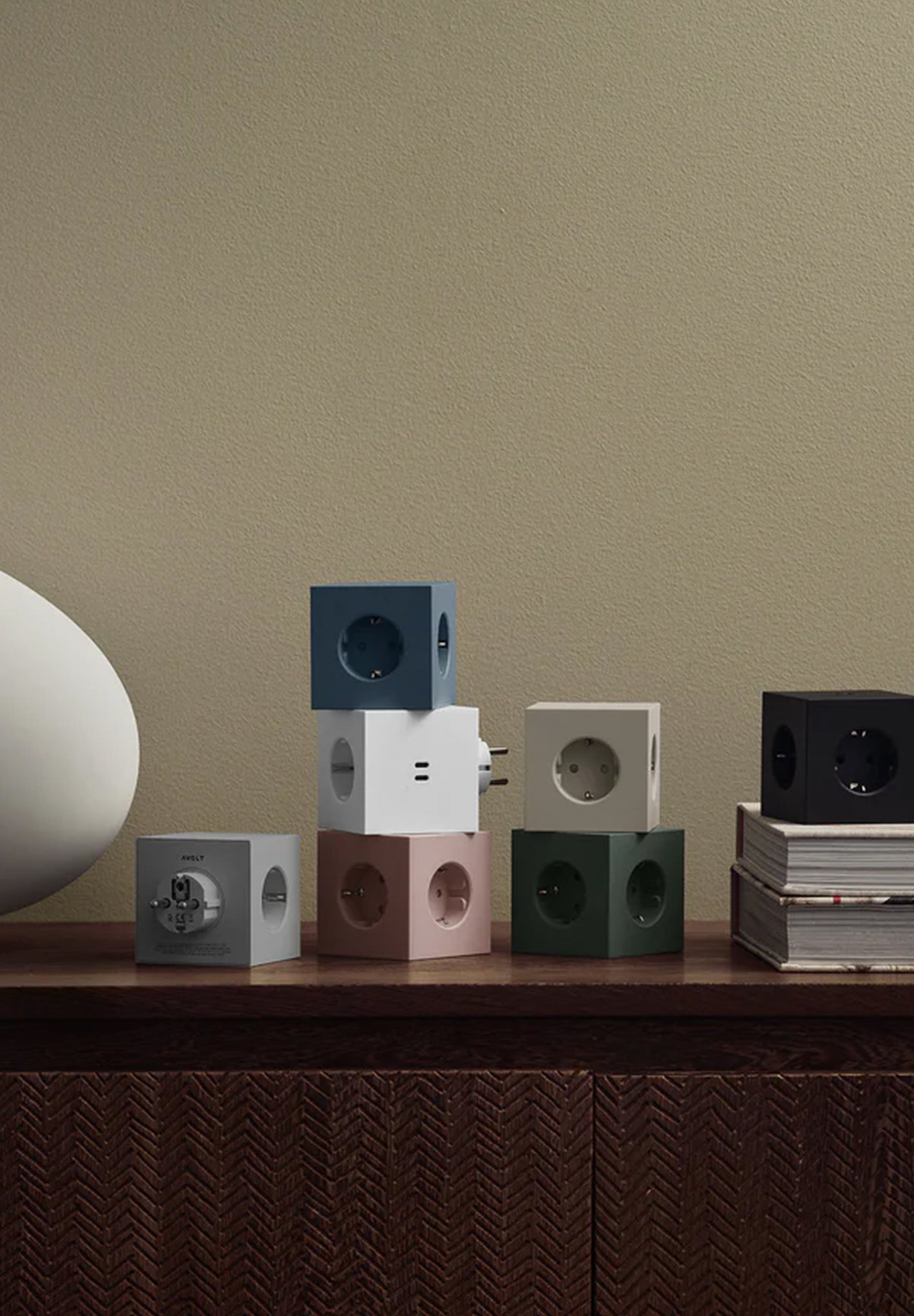 AVOLT - Square 2 - Old Pink - BACKYARD