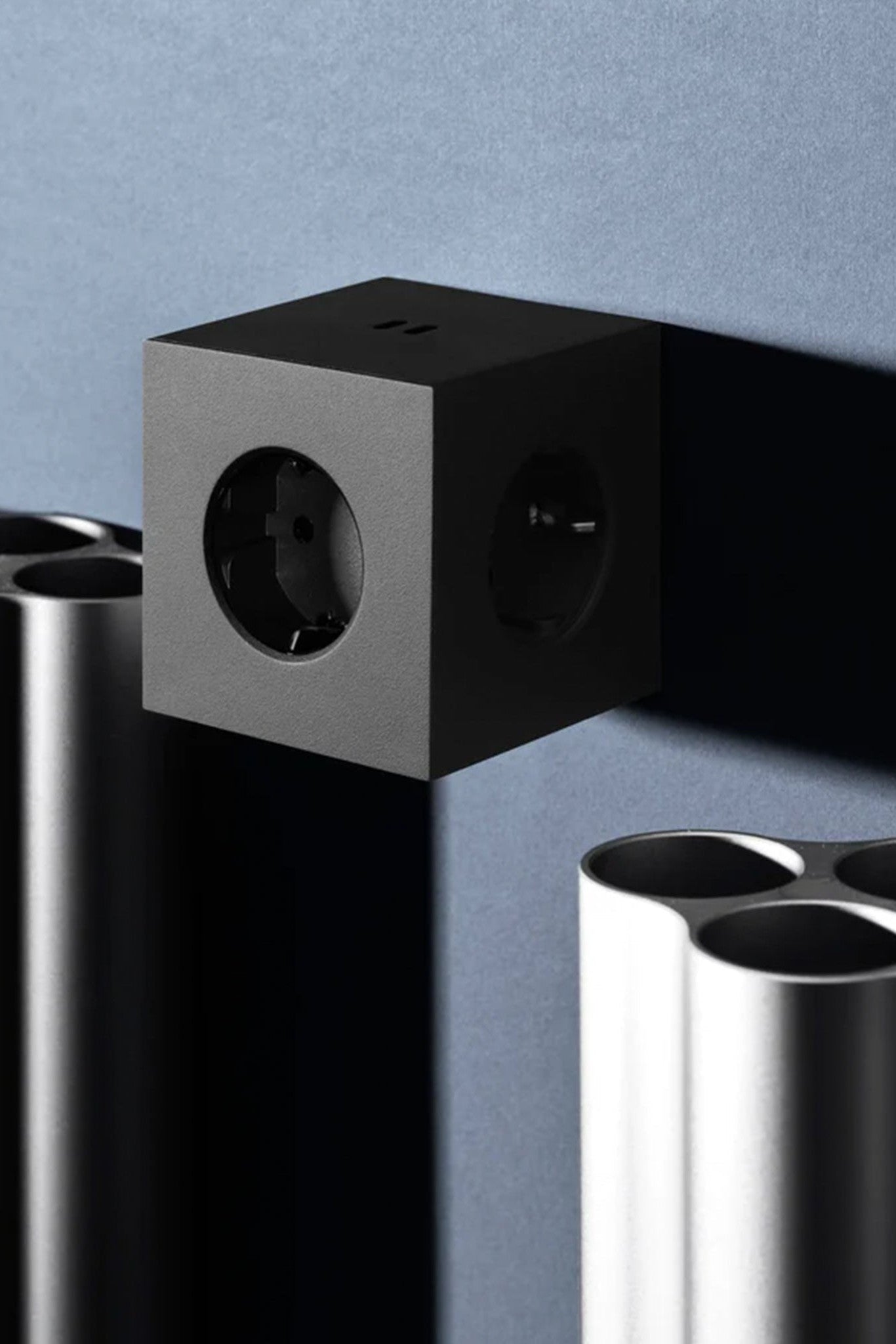 AVOLT - Square 2 - Stockholm Black - BACKYARD