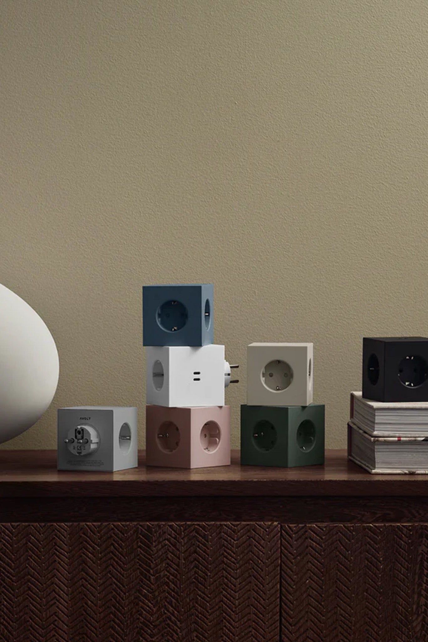 AVOLT - Square 2 - Stockholm Black - BACKYARD