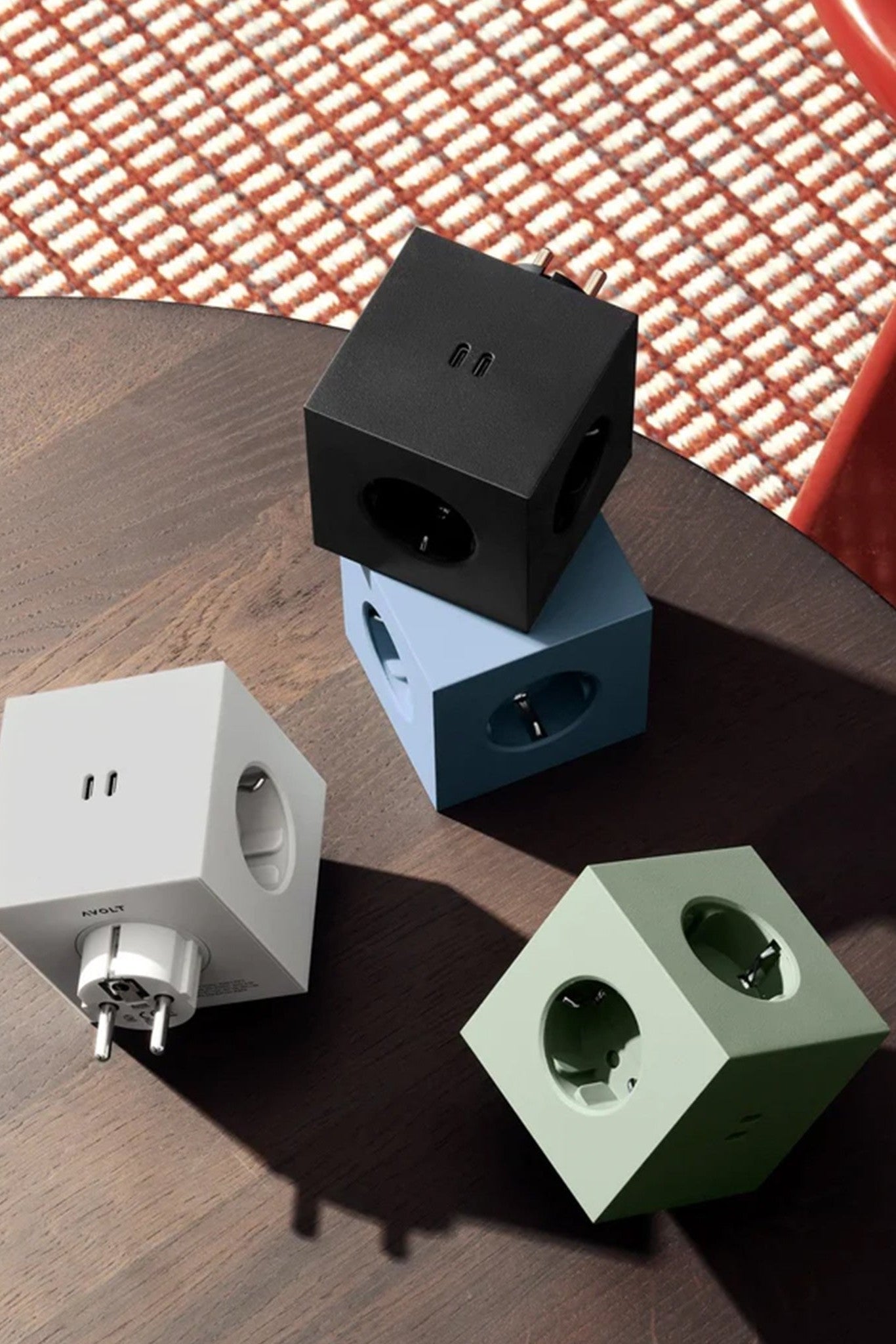 AVOLT - Square 2 - Stockholm Black - BACKYARD