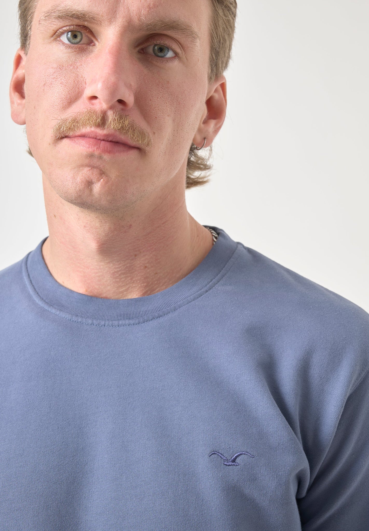 CLEPTOMANICX - Ligull Crewneck - Nightshadow Blue - BACKYARD