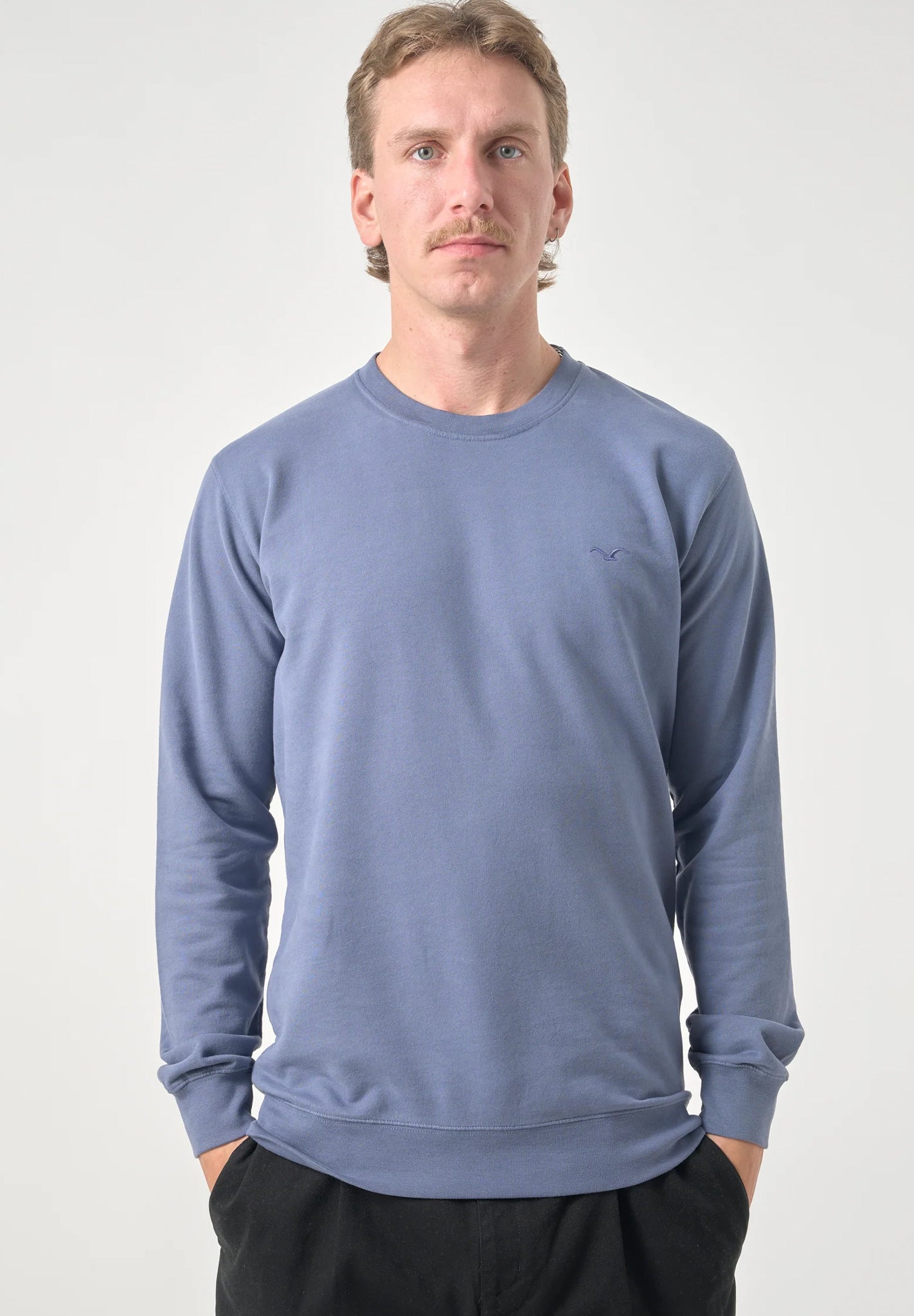 CLEPTOMANICX - Ligull Crewneck - Nightshadow Blue - BACKYARD