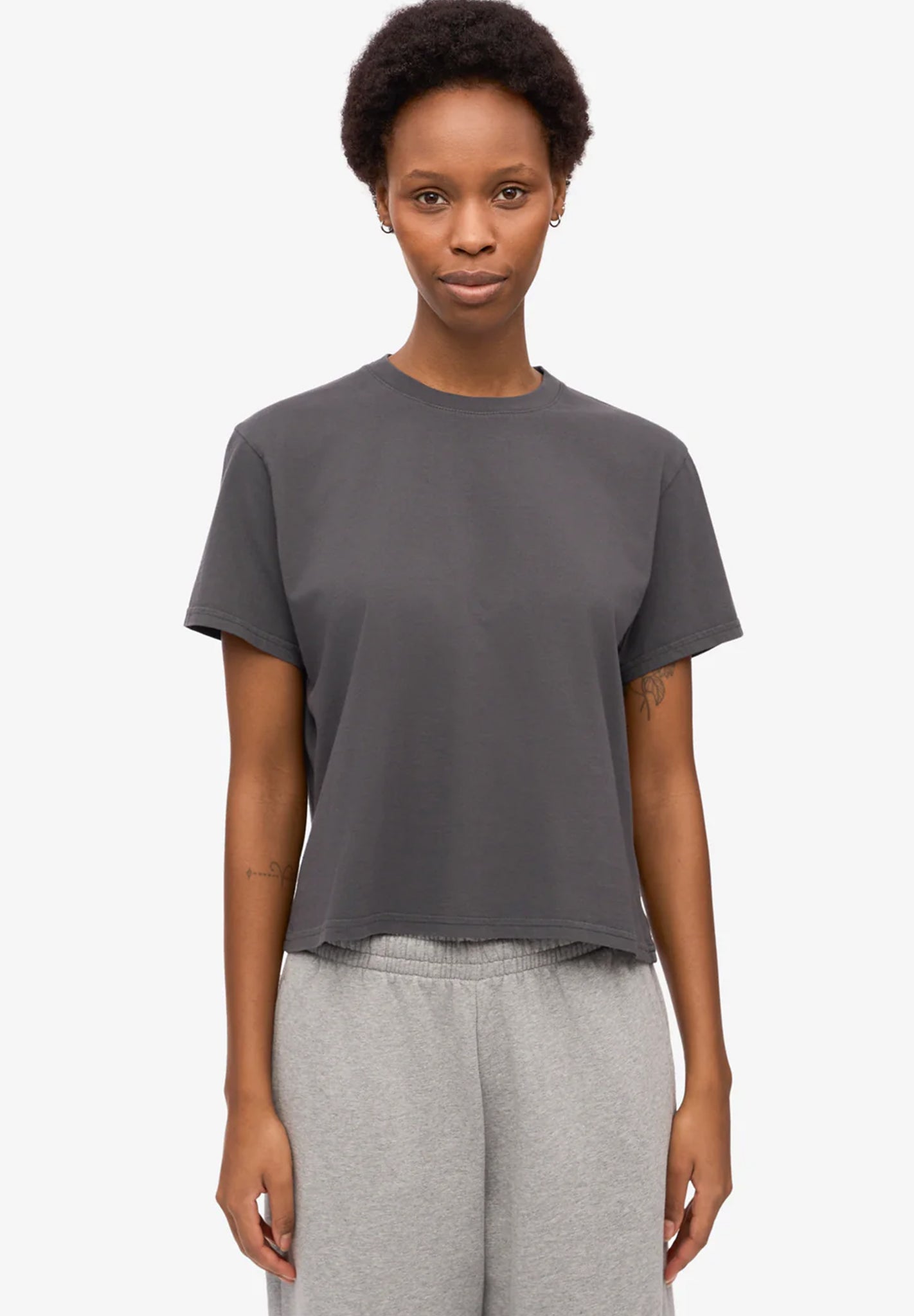 COLORFUL STANDARD - Organic Boxy Crop Tee - Lava Grey - BACKYARD