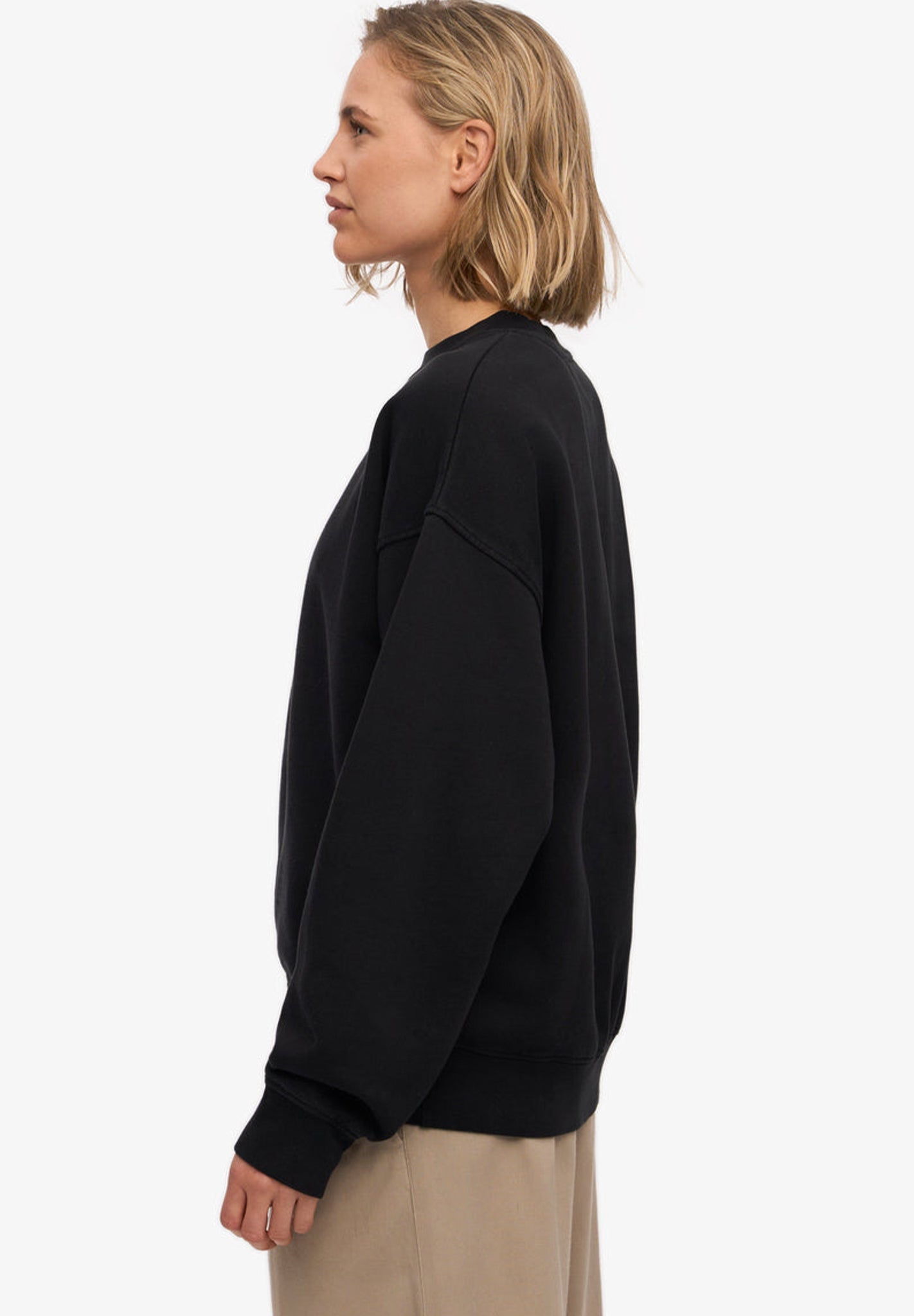 COLORFUL STANDARD - Organic Oversized Crew - Deep Black - BACKYARD