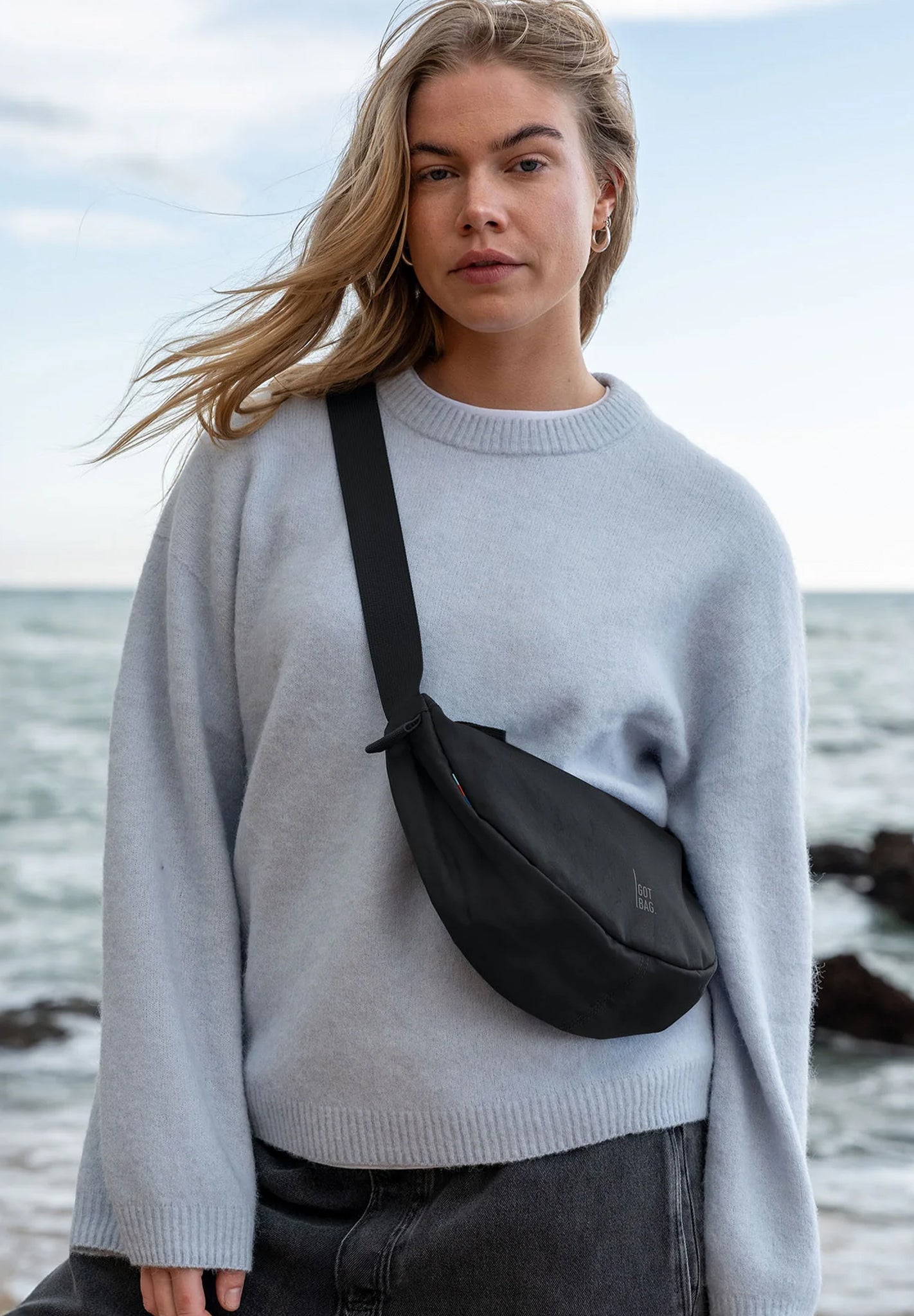 GOT BAG - Moon Bag Small - Black - BACKYARD