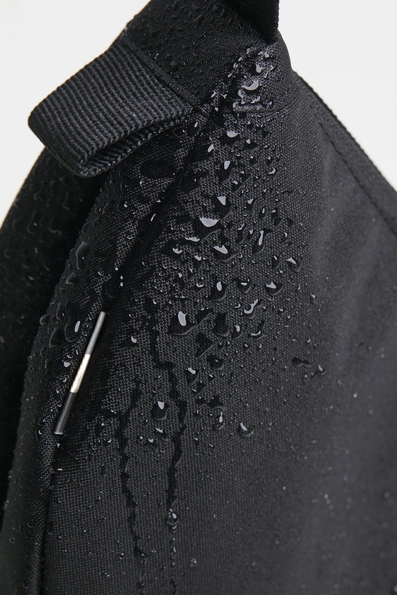 GOT BAG - Moon Bag Small Monochrome - Black - BACKYARD