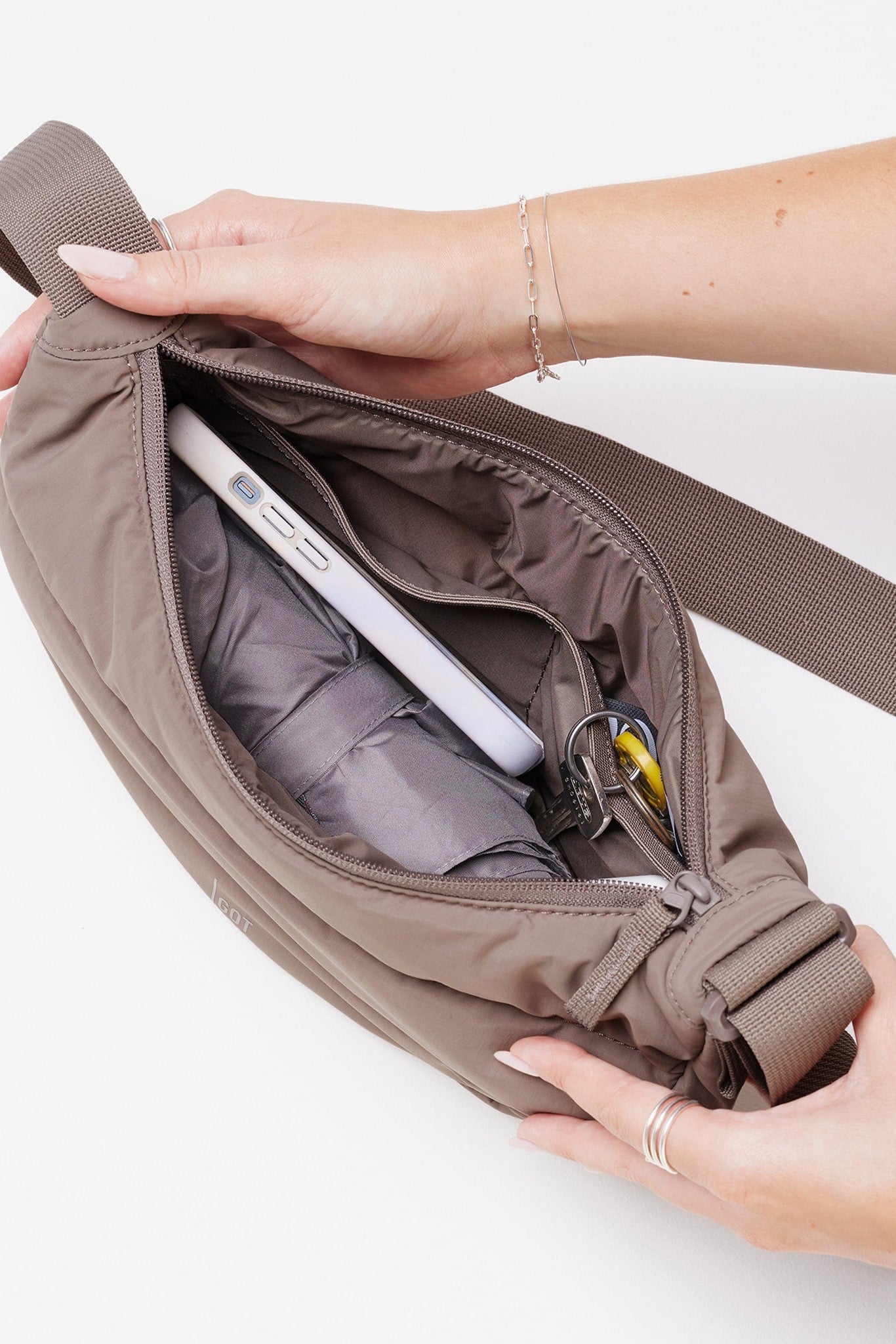 GOT BAG - Puffer Moon Bag Small - Oyster Monochrome - BACKYARD