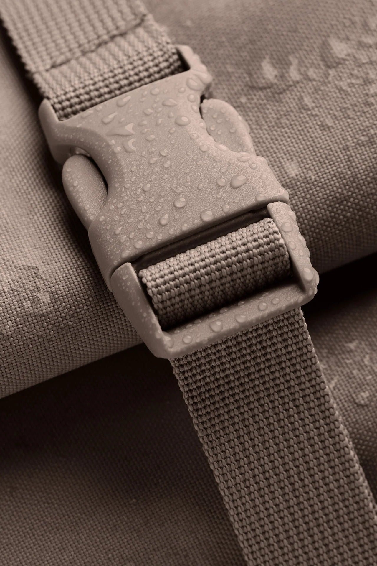 GOT BAG - Rolltop Lite 2.0 Monochrome - Oyster - BACKYARD