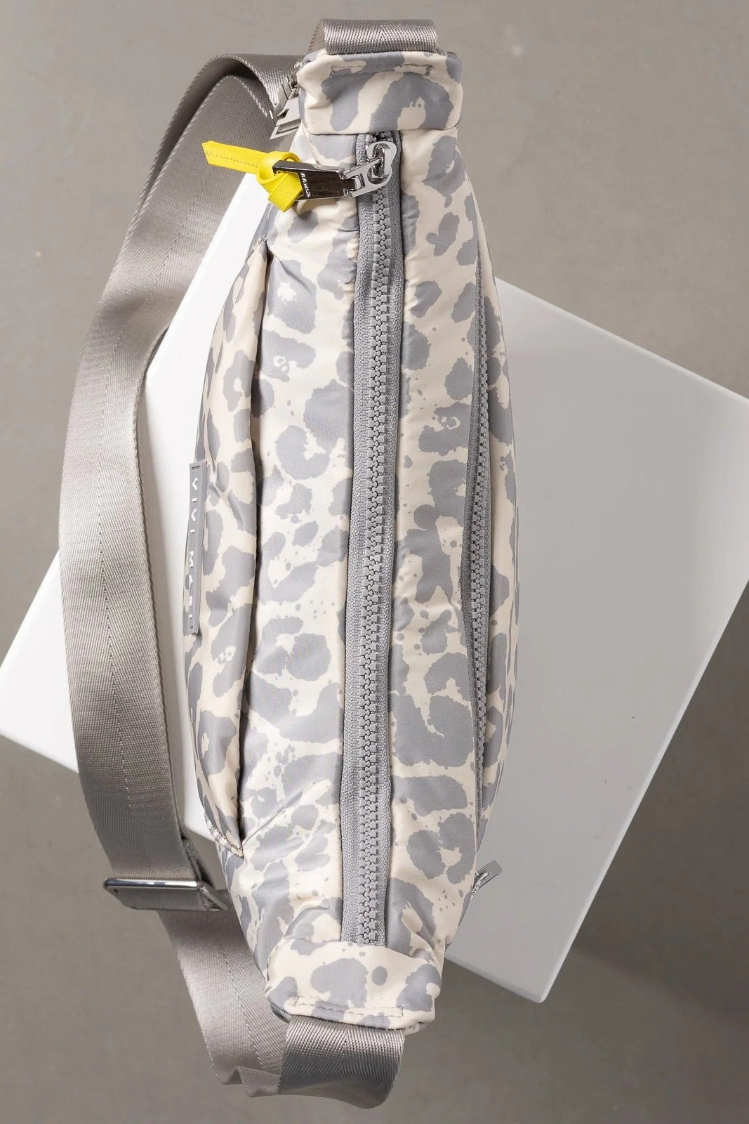 Padded Hip Bag Medium