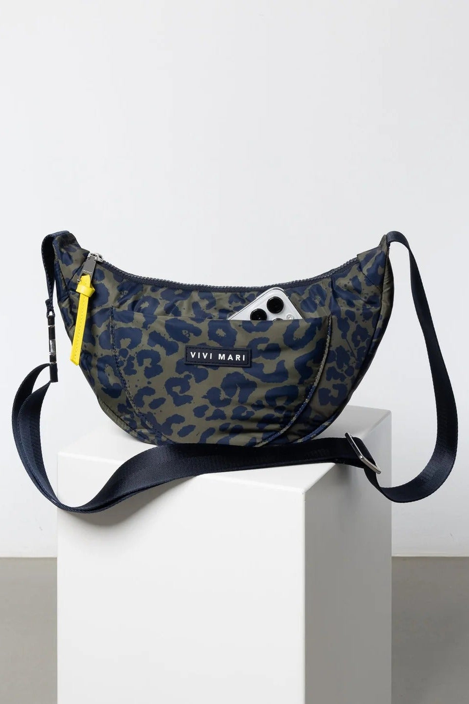 Padded Hip Bag Medium