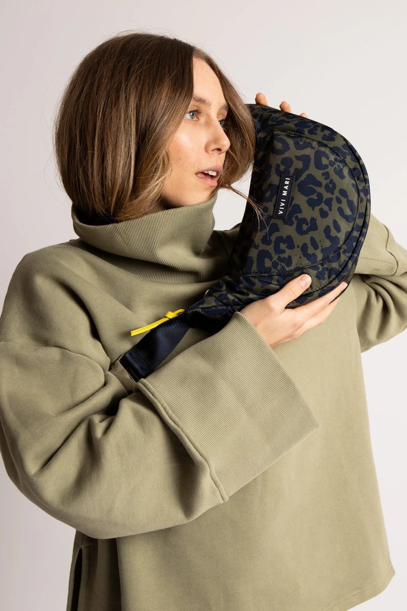 Padded Hip Bag Medium
