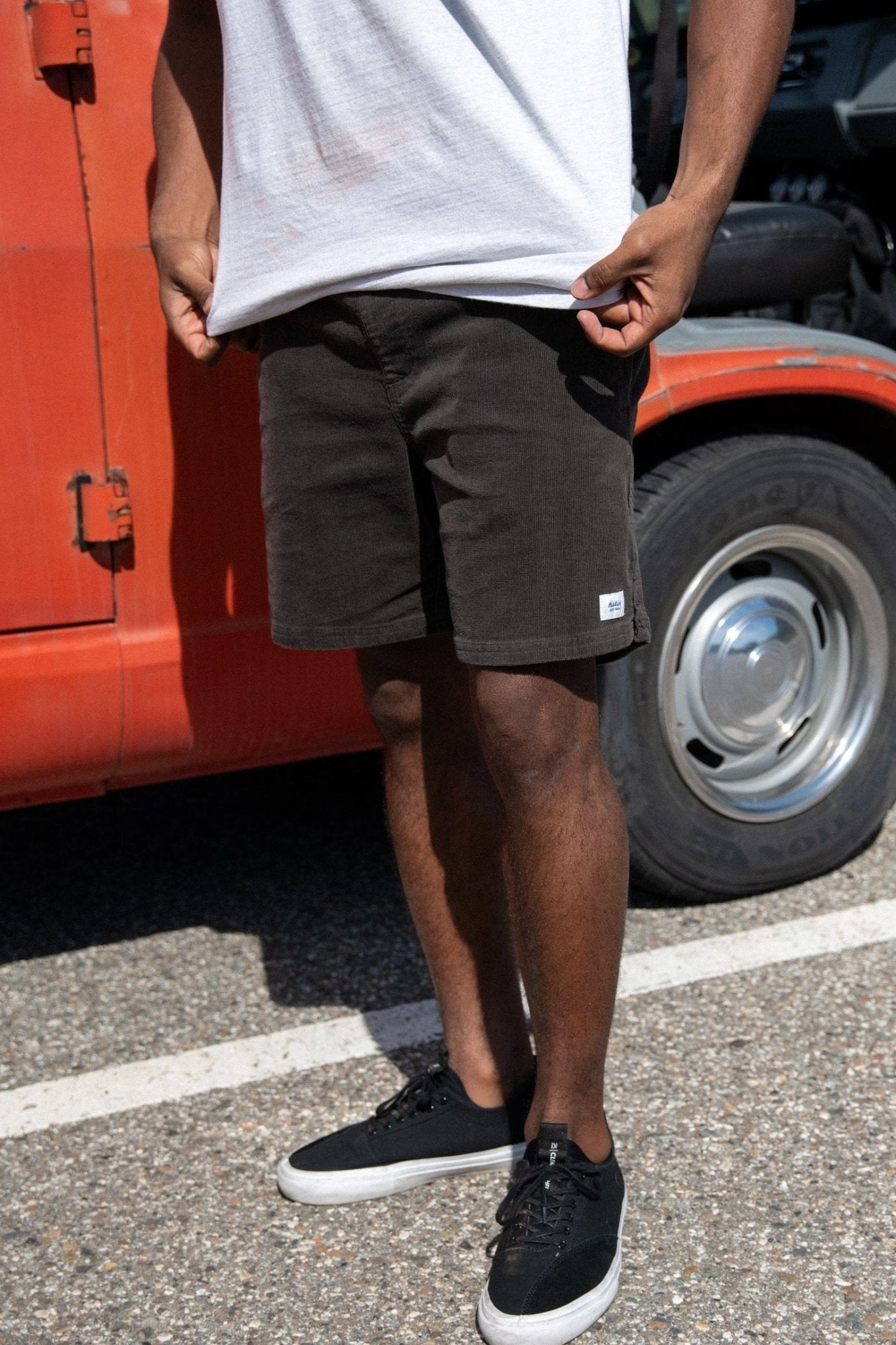 KATIN - Cord Local Short - Black Wash - BACKYARD
