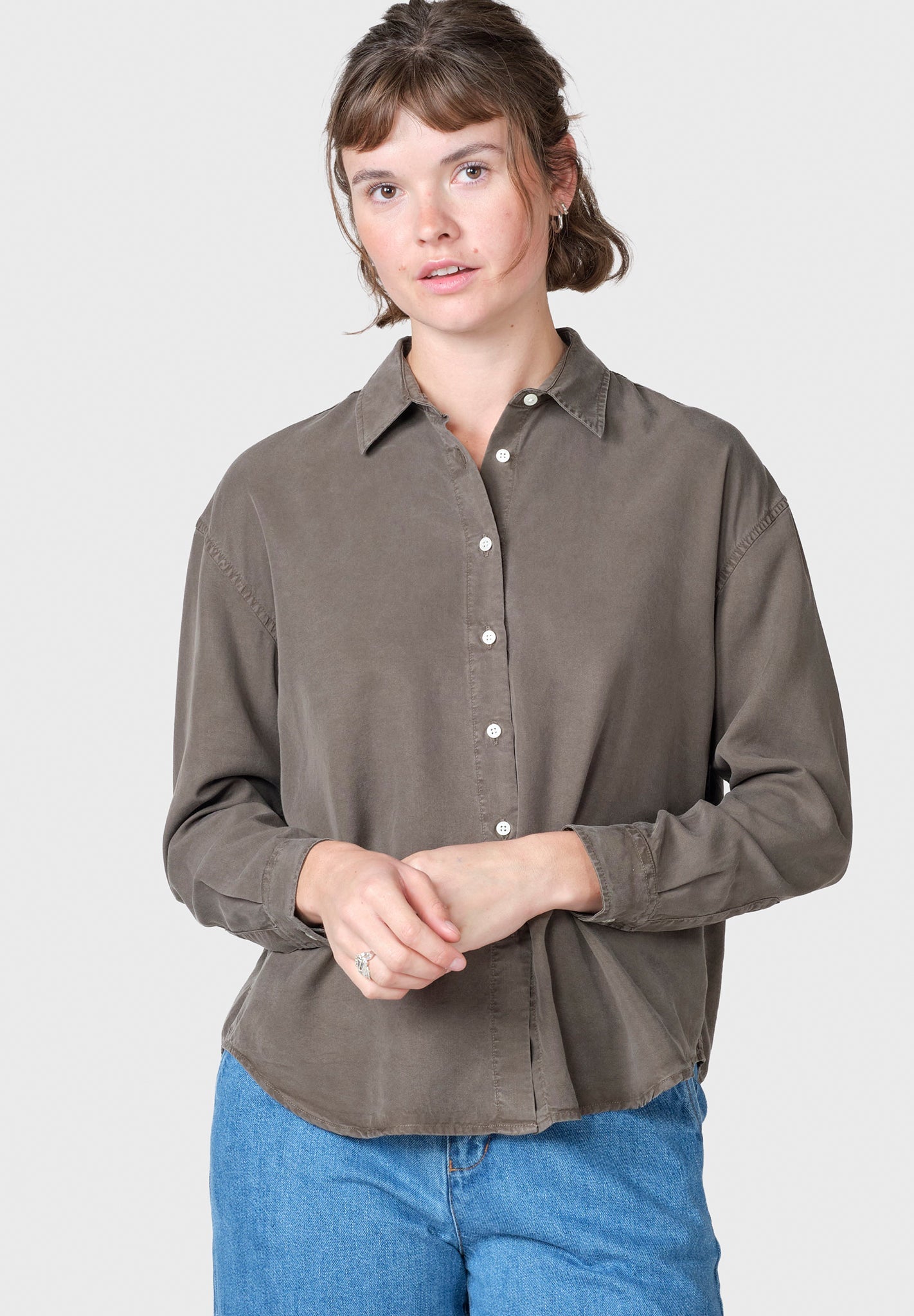 KLITMOLLER COLLECTIVE - Ofelia Short Shirt - Taupe - BACKYARD