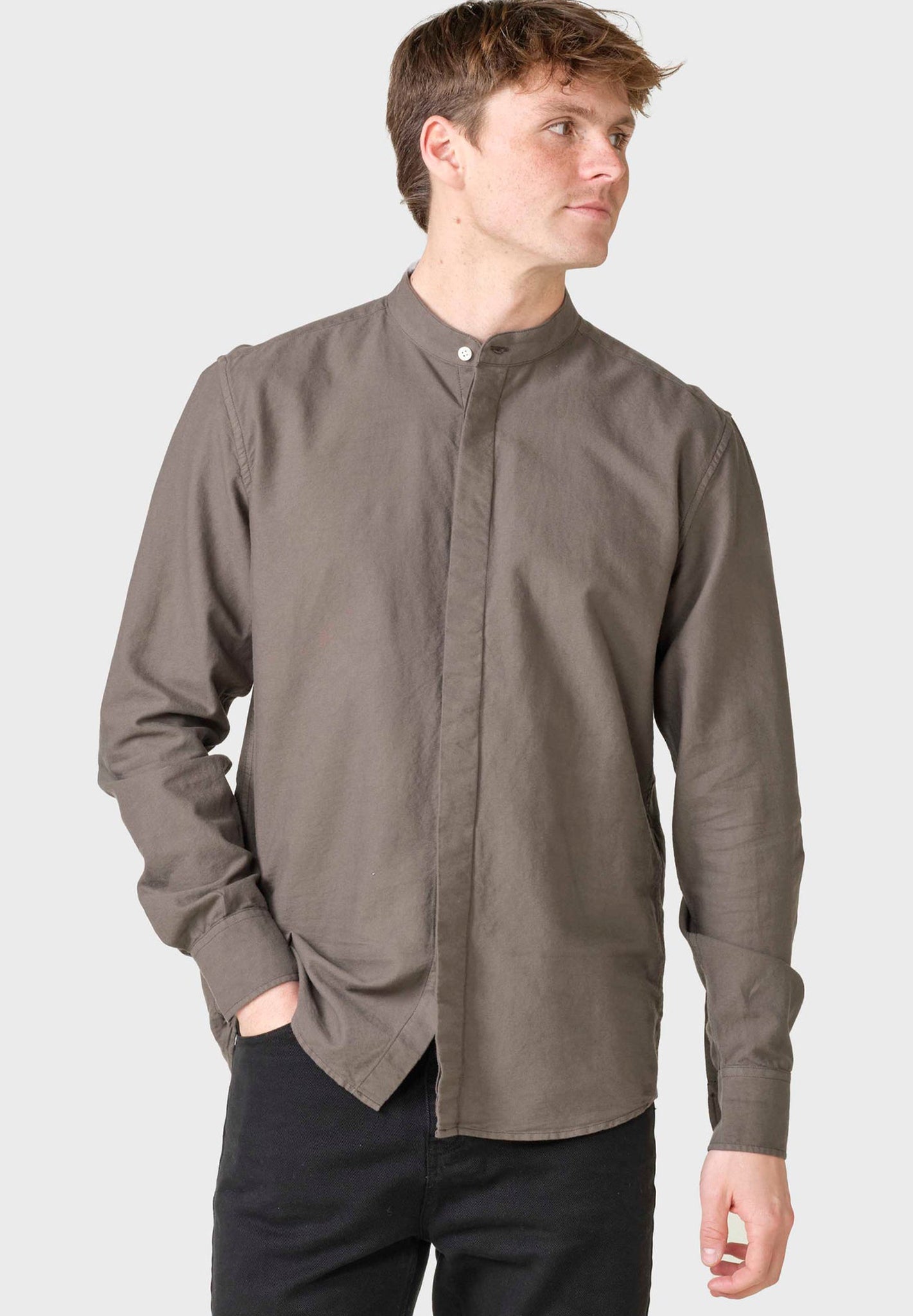 KLITMOLLER COLLECTIVE - Simon Shirt - Taupe - BACKYARD