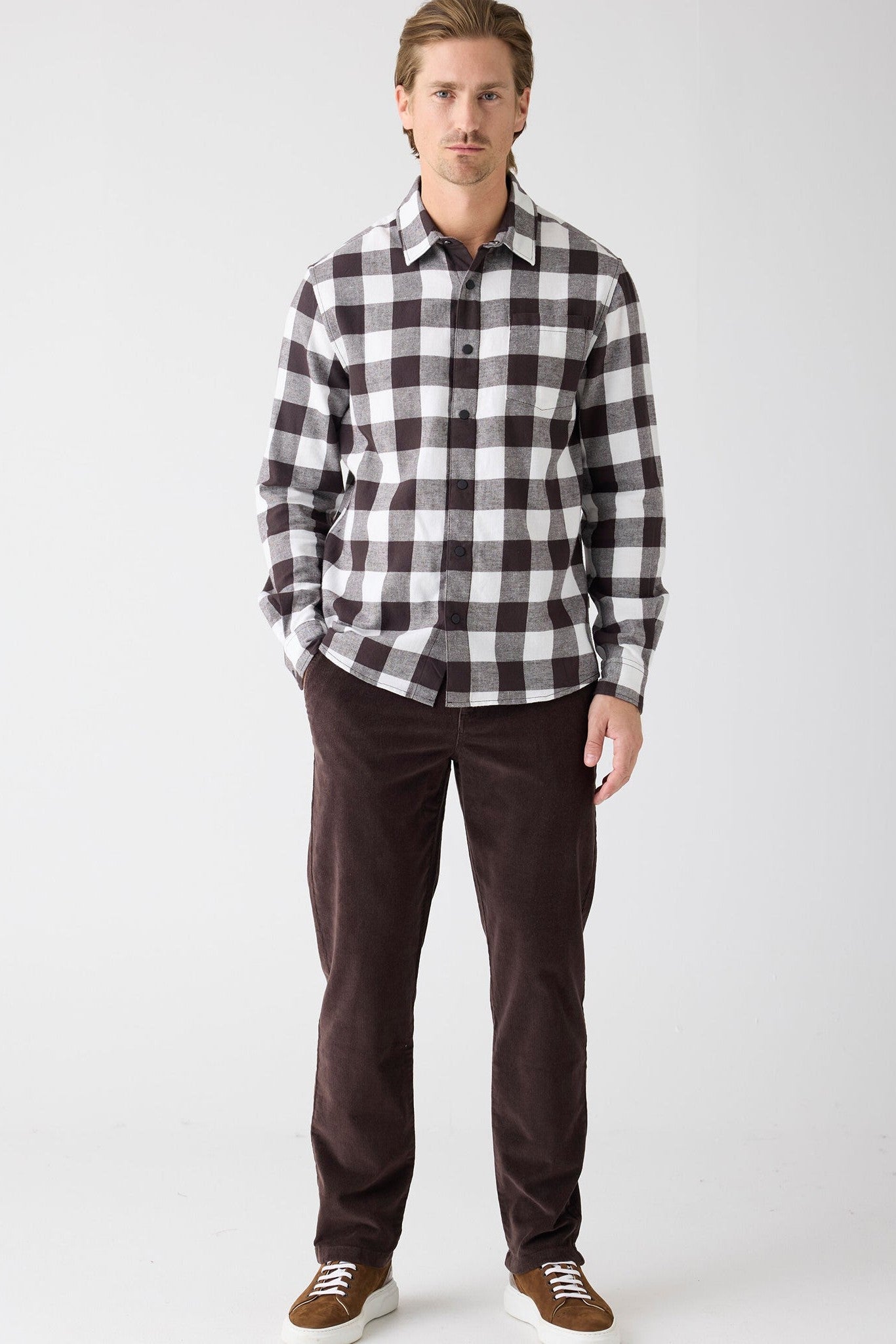 KNOWLEDGE COTTON - Chuck Fine Cord Chino Pants - Chocolate Torte - BACKYARD