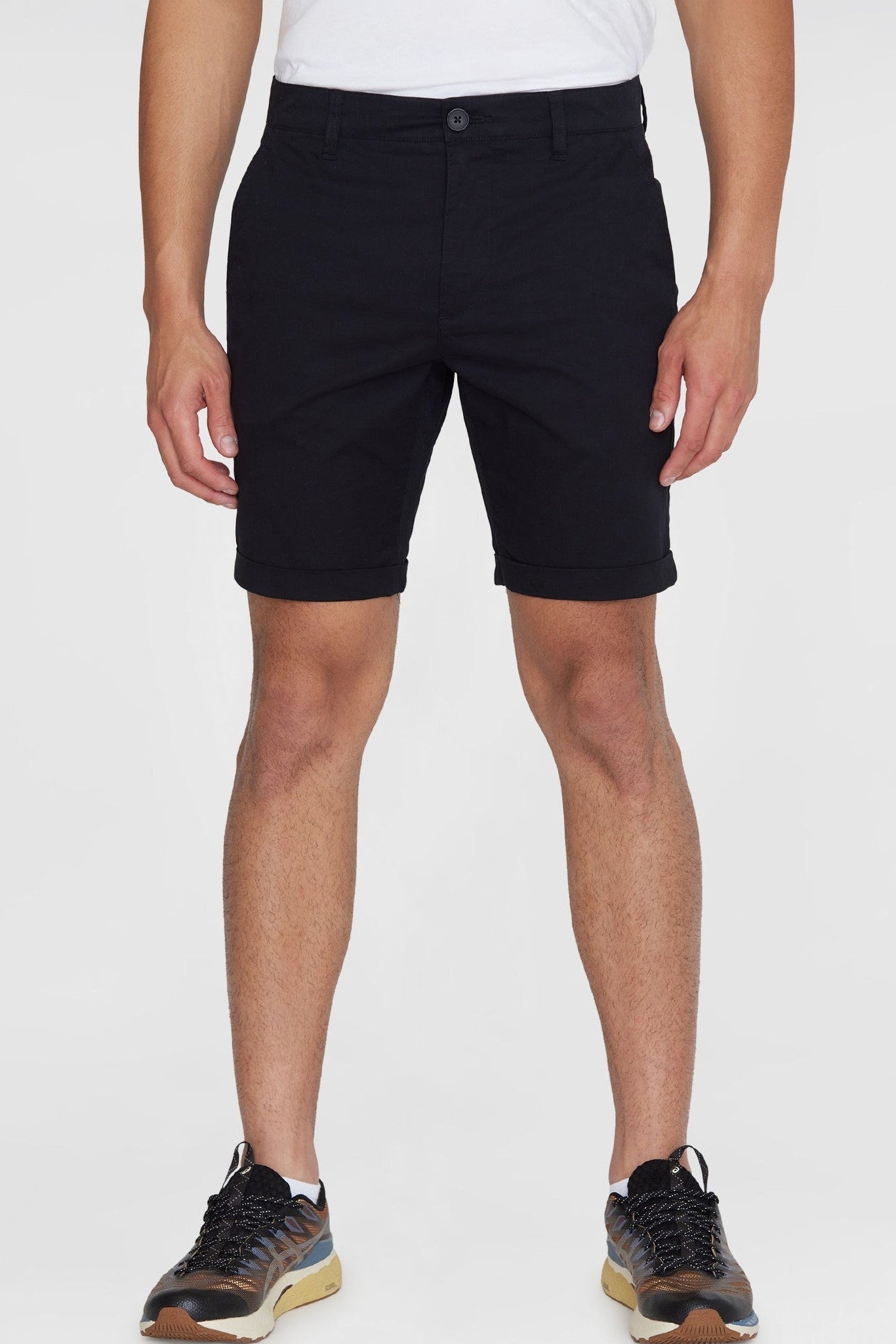 KNOWLEDGE COTTON - Chuck Regular Chino Poplin Shorts - Black Jet - BACKYARD