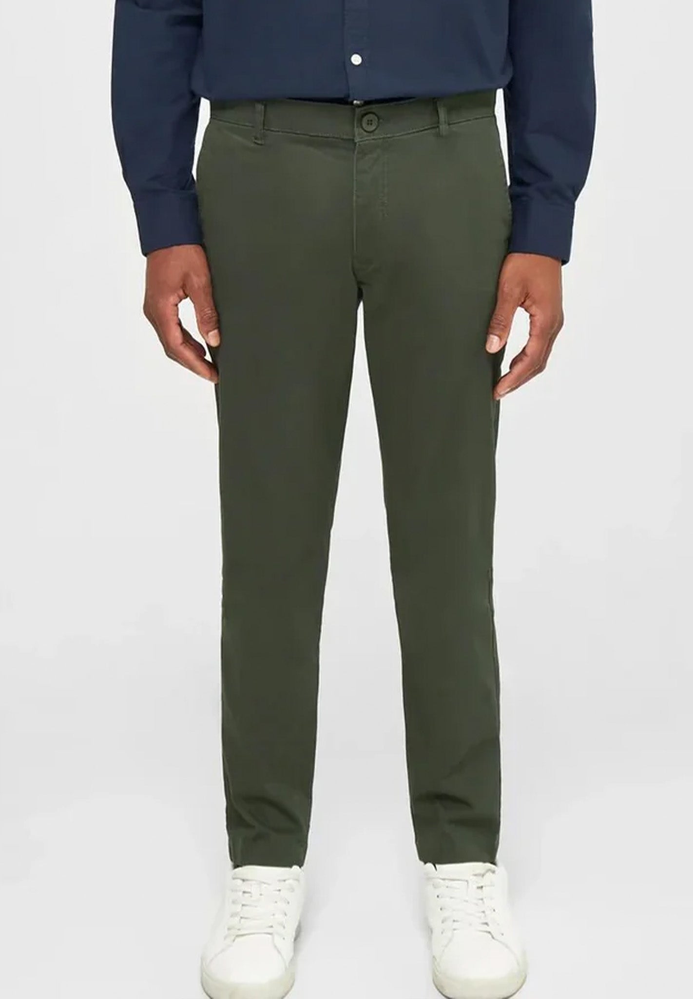 KNOWLEDGE COTTON - Luca Slim Twill Chino Pants - Forest Night - BACKYARD