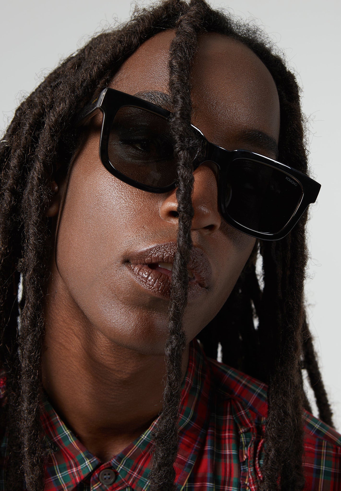 KOMONO - Bobby - Black Tortoise - BACKYARD