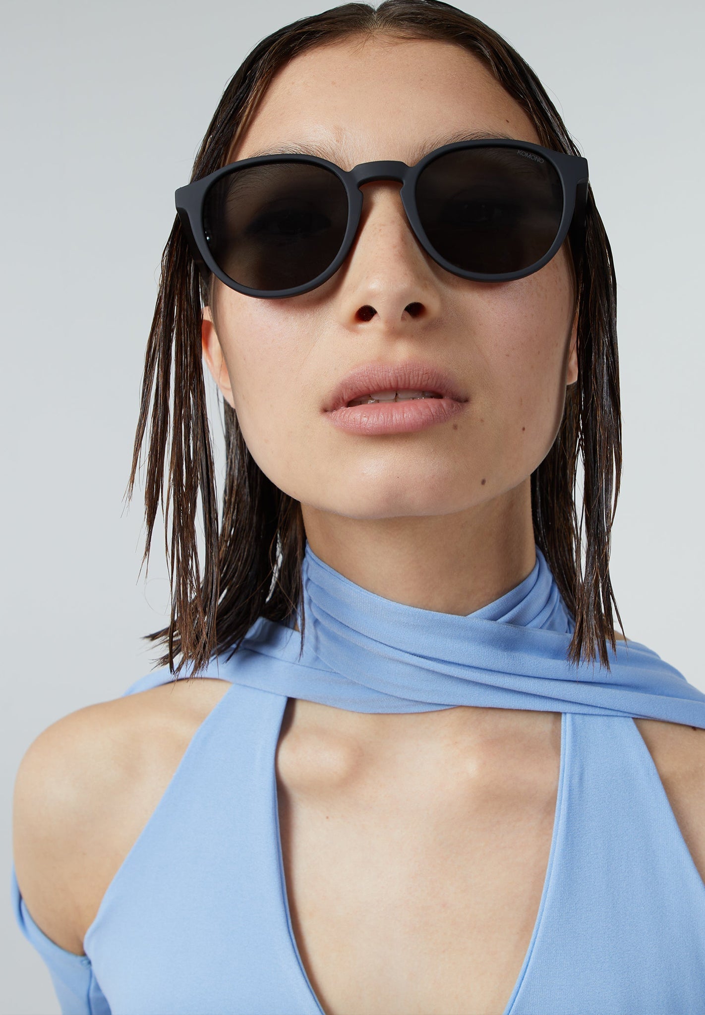 KOMONO - Liam - Carbon - BACKYARD