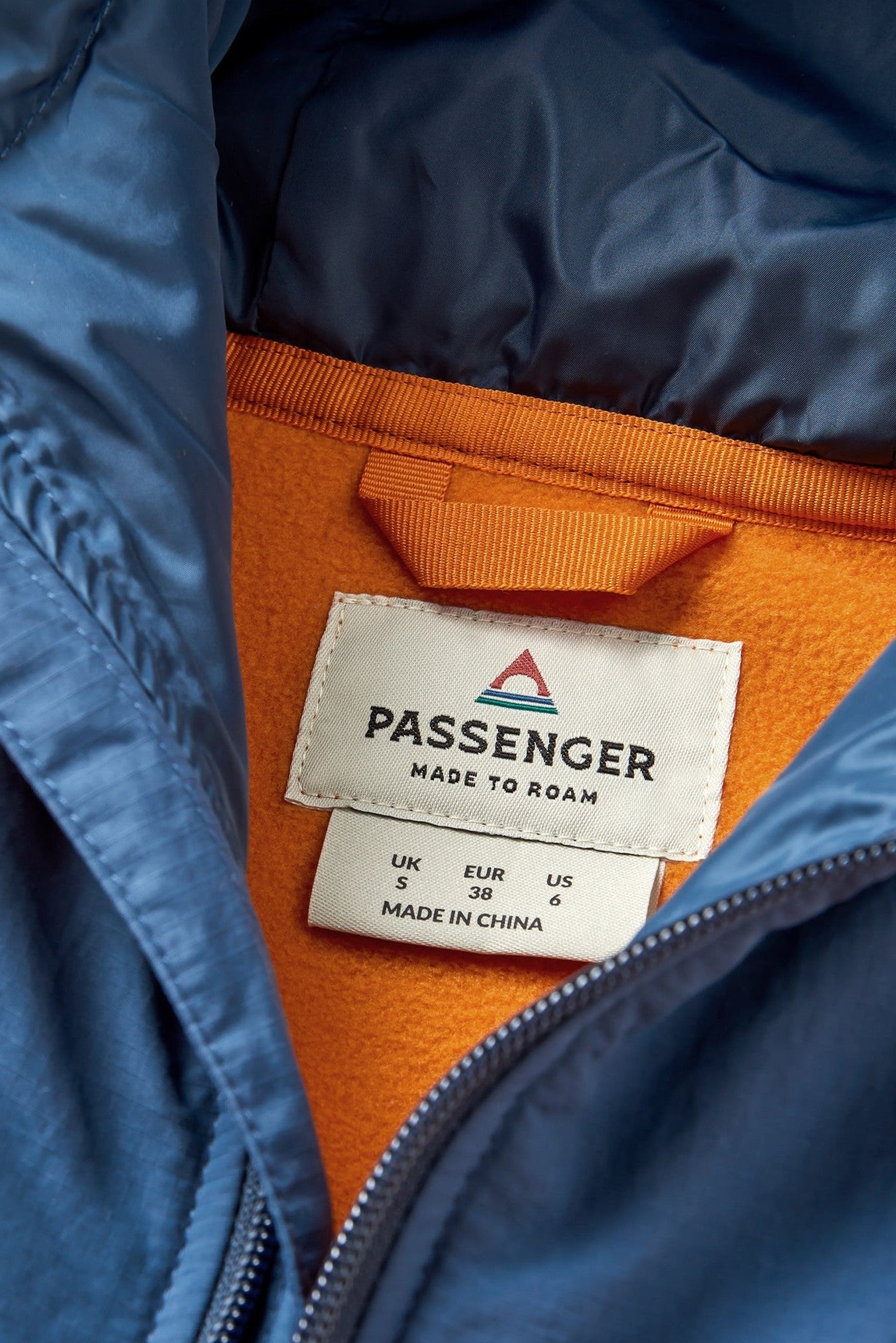 PASSENGER - Alexander 3.0 Recycled Hooded Polar Fleece - Sunrise Orange - BACKYARD