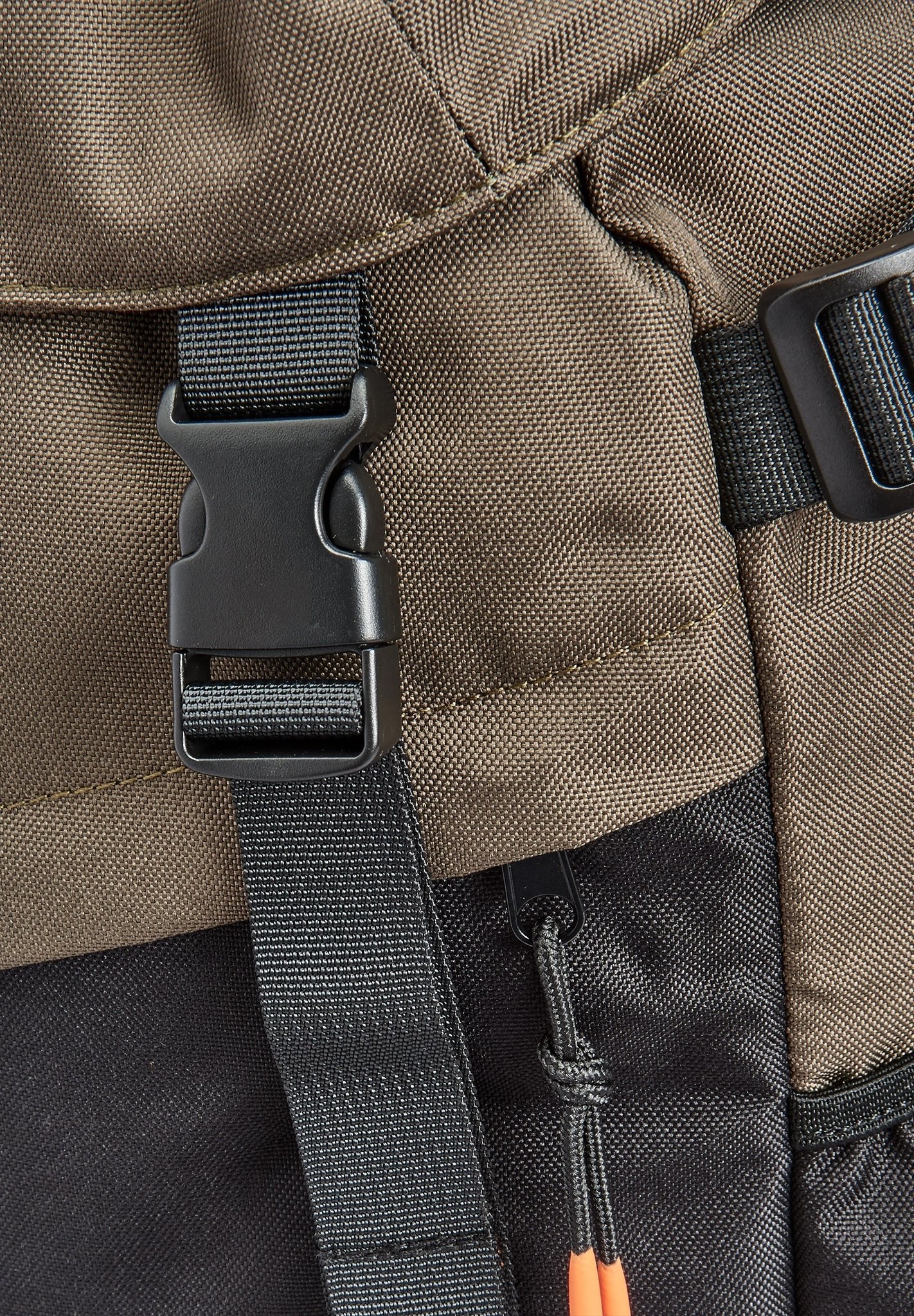 PASSENGER - Boondocker Recycled 26L Backpack - Black Khaki - BACKYARD