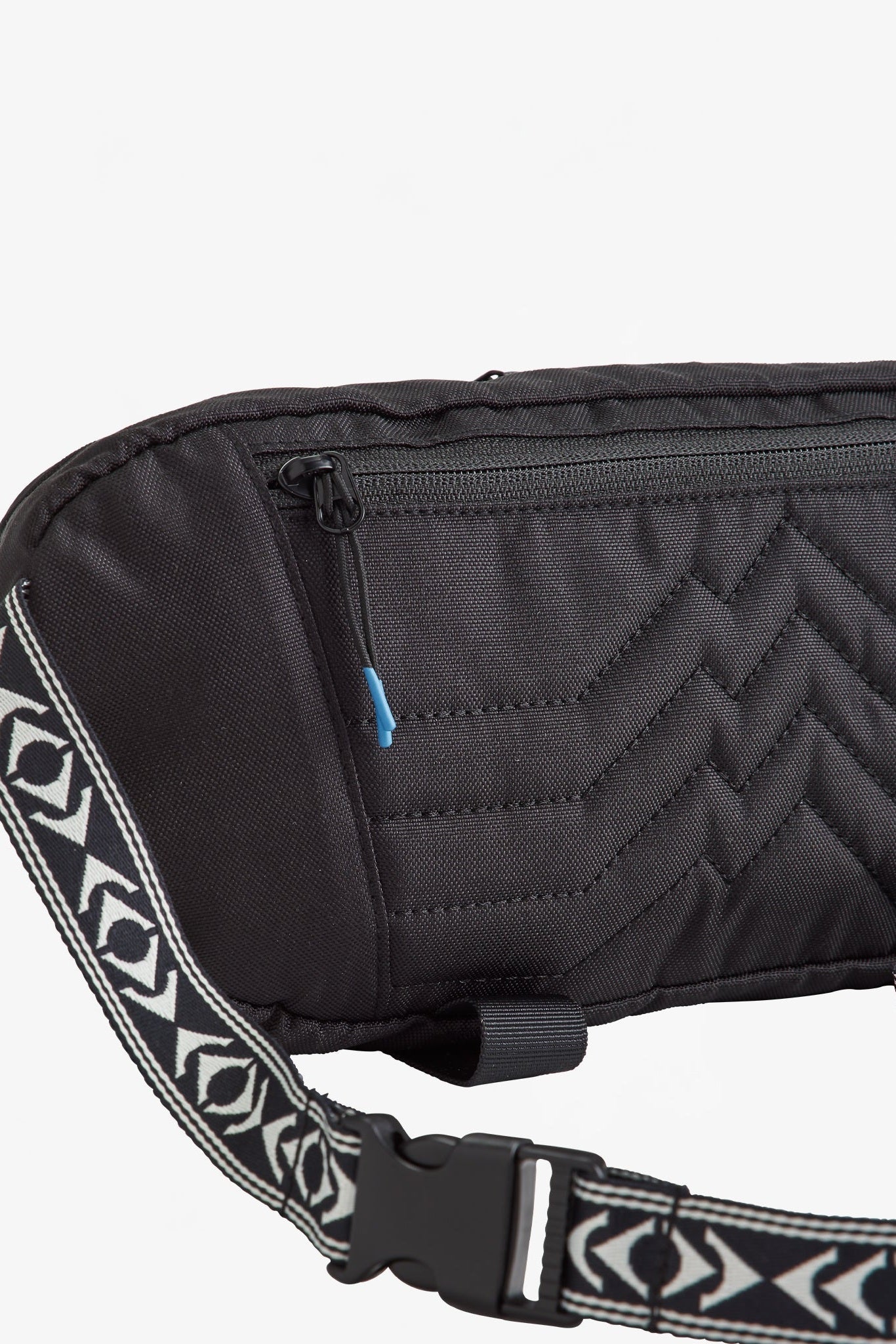 PASSENGER - Boondocker Recycled Hip Pack 2.0 - Black - BACKYARD