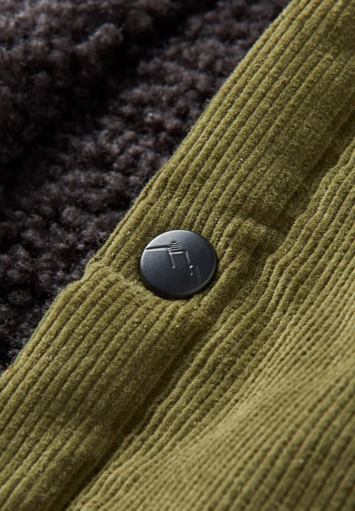 PASSENGER - Kodiak 2.0 Sherpa Lined Cord Overshirt - Khaki - BACKYARD