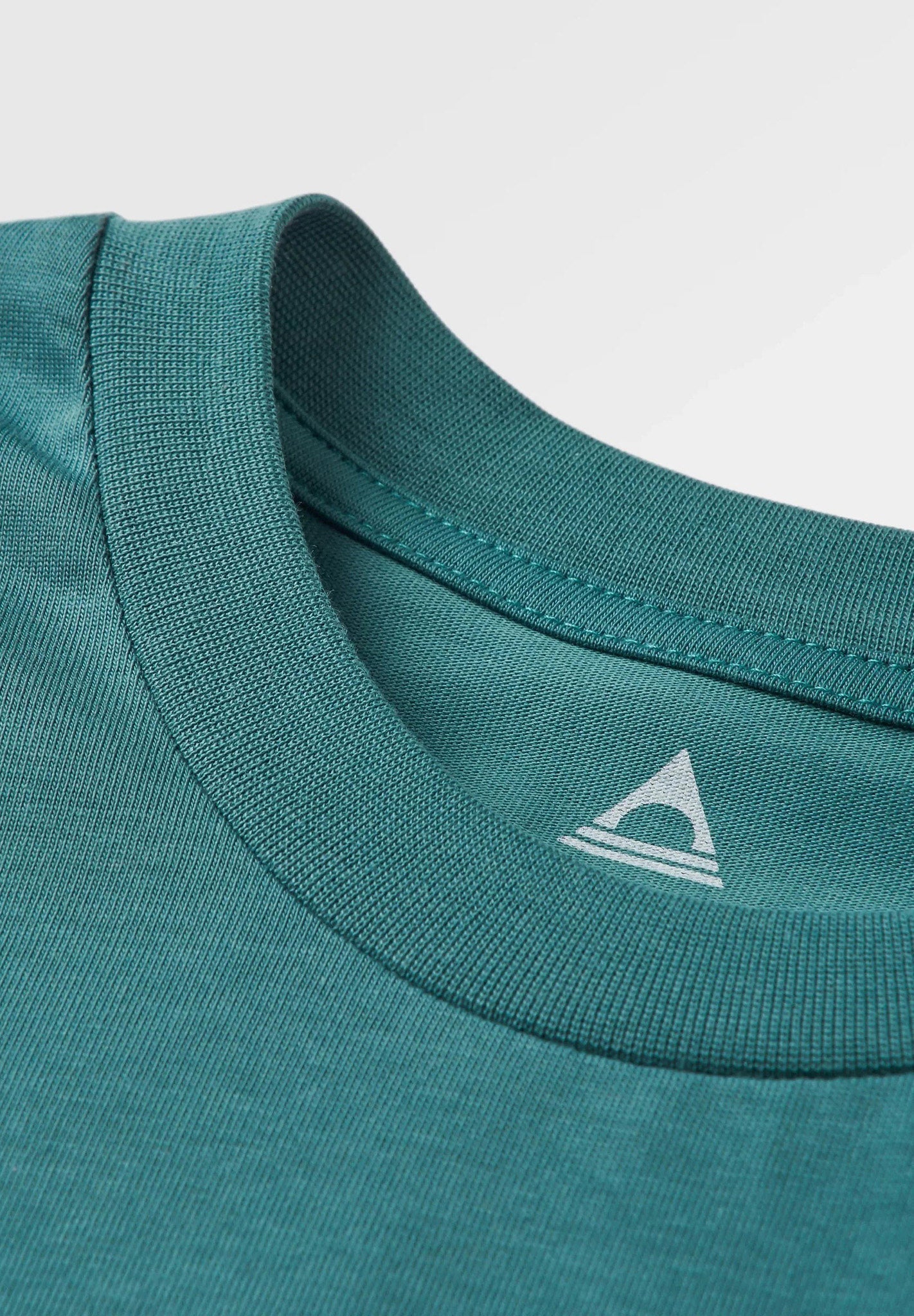 PASSENGER - Vita Organic Relaxed Fit LS T-Shirt - Deep Ocean - BACKYARD