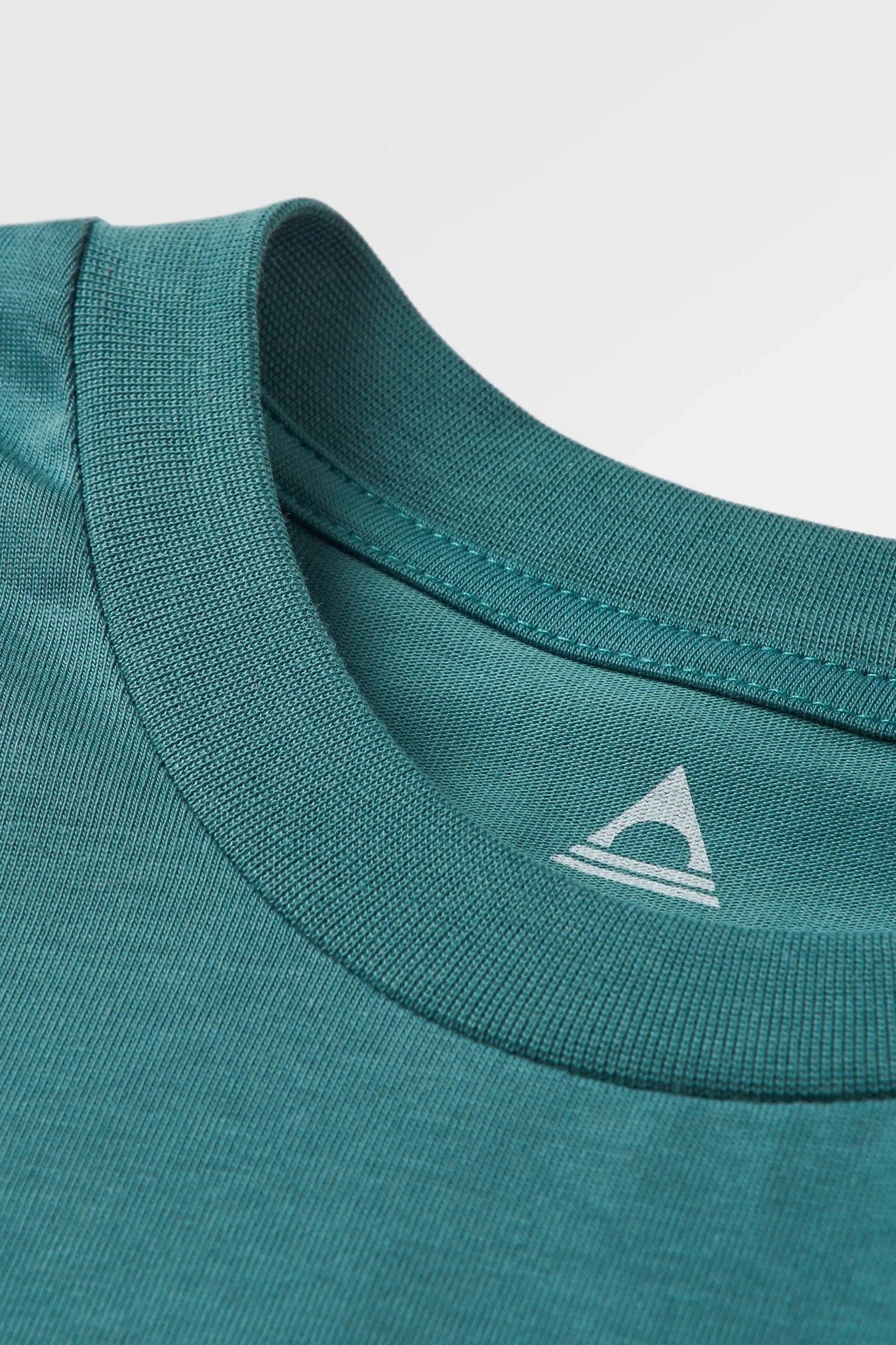 PASSENGER - Vita Organic Relaxed Fit LS T-Shirt - Deep Ocean - BACKYARD