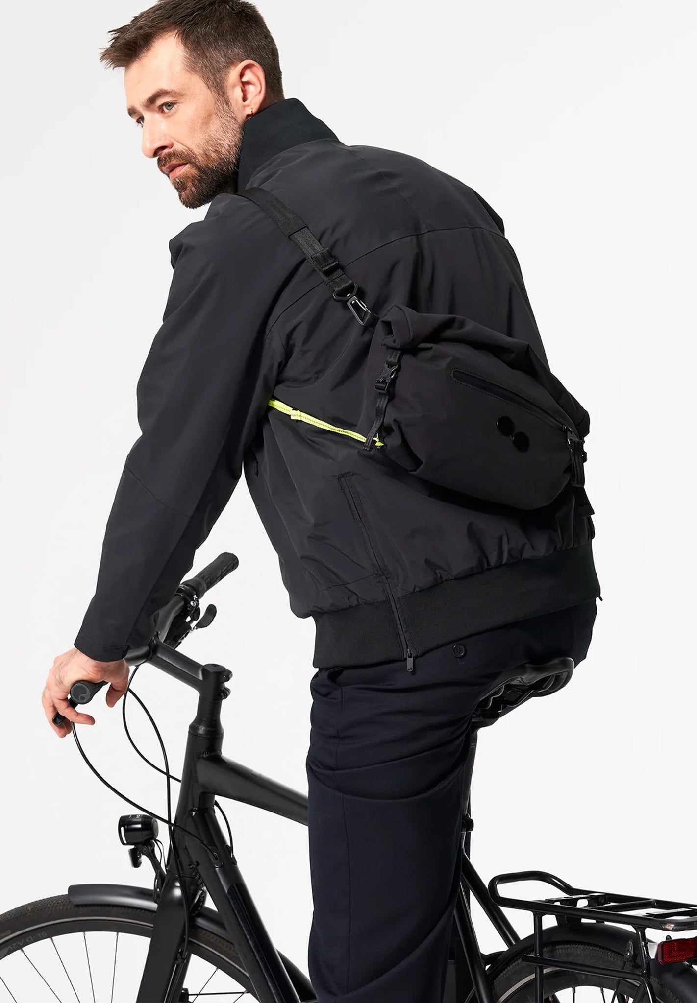 PINQPONQ - Aksel Hipbag - Solid Black - BACKYARD