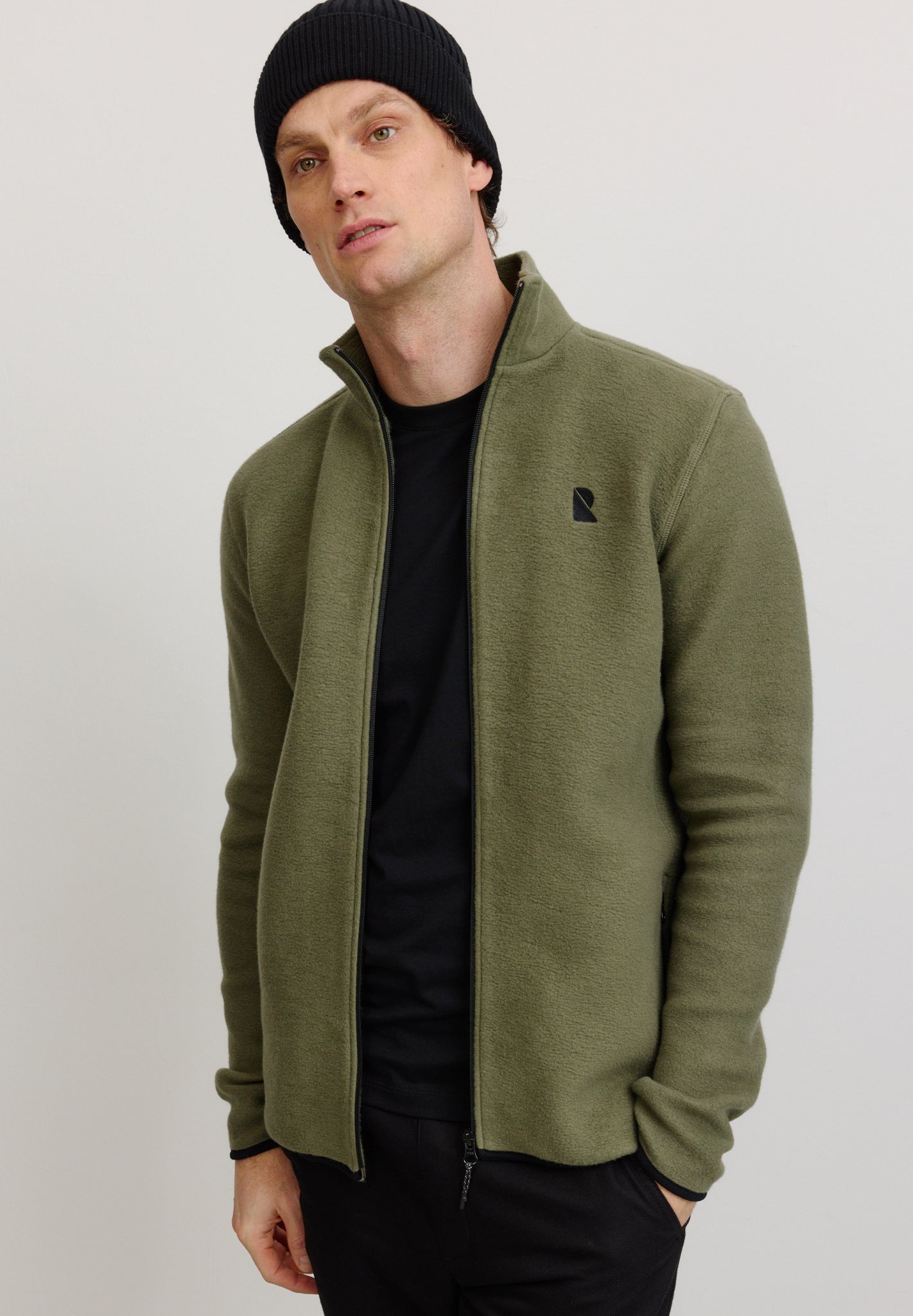 RECOLUTION - Buxus - Dark Khaki - BACKYARD