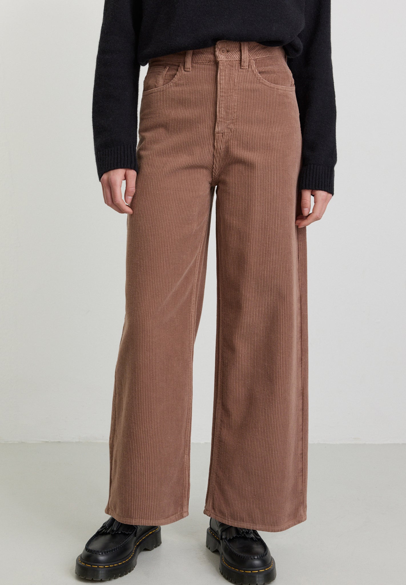 RECOLUTION - Erica Corduroy - Cognac Brown - BACKYARD