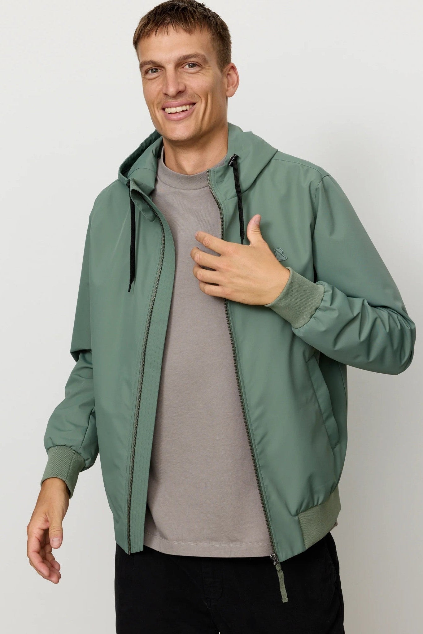 RECOLUTION - Pistachio - Khaki - BACKYARD