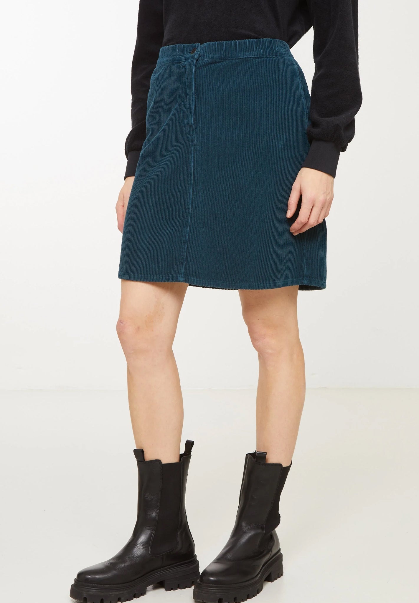 RECOLUTION - Wisteria - Deep Lake Blue - BACKYARD