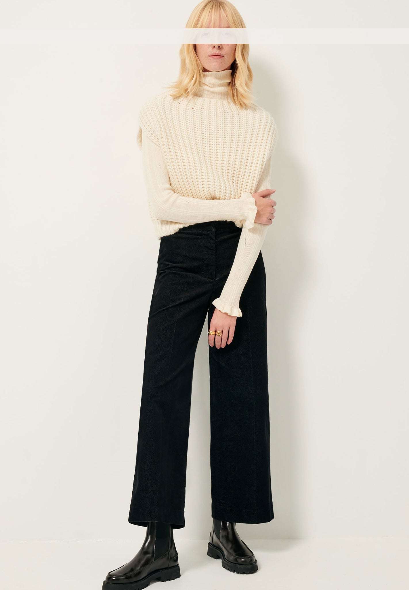 SESSUN - Alvelvet - Black - BACKYARD