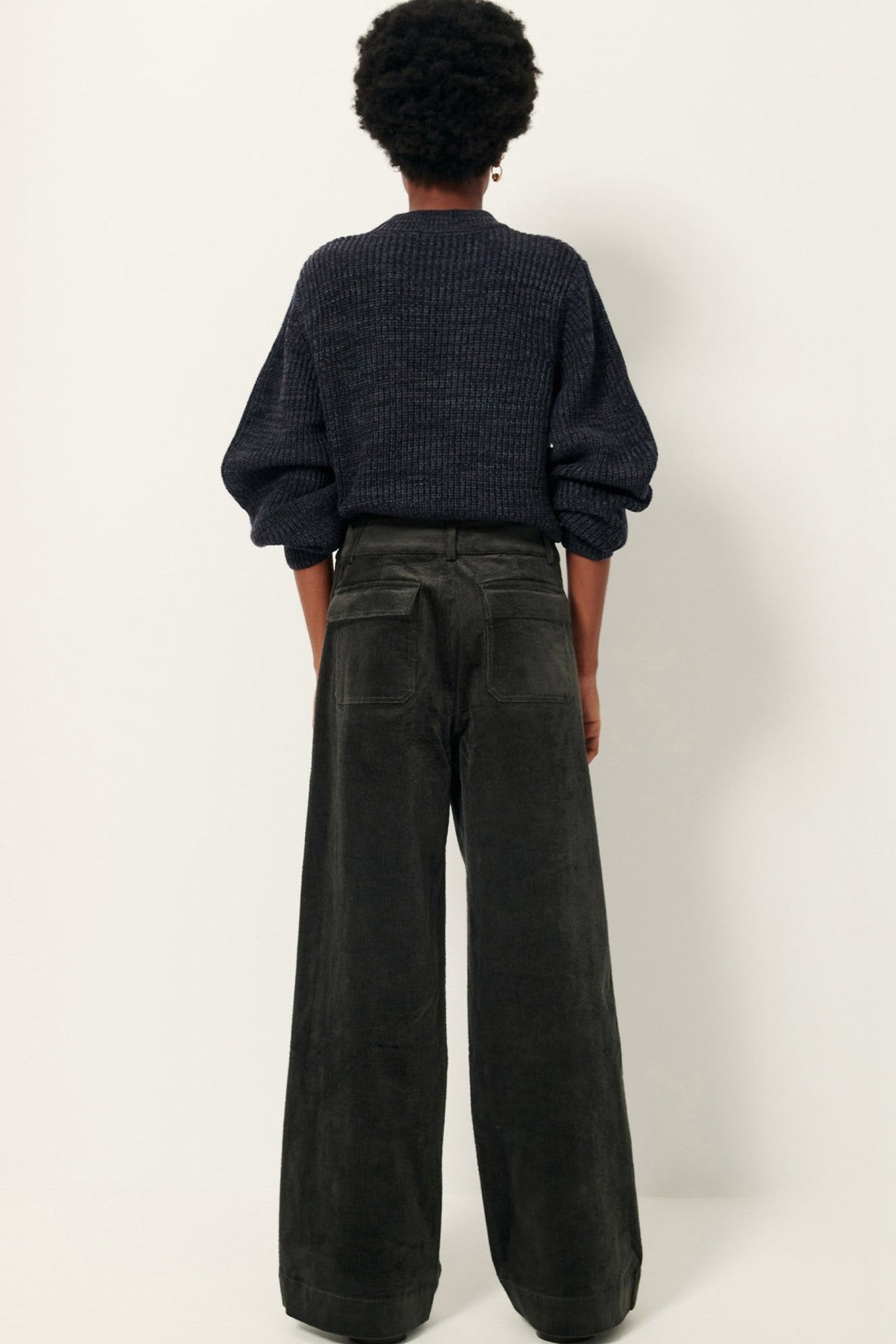 SESSUN - Manhastreet - Basalt - BACKYARD