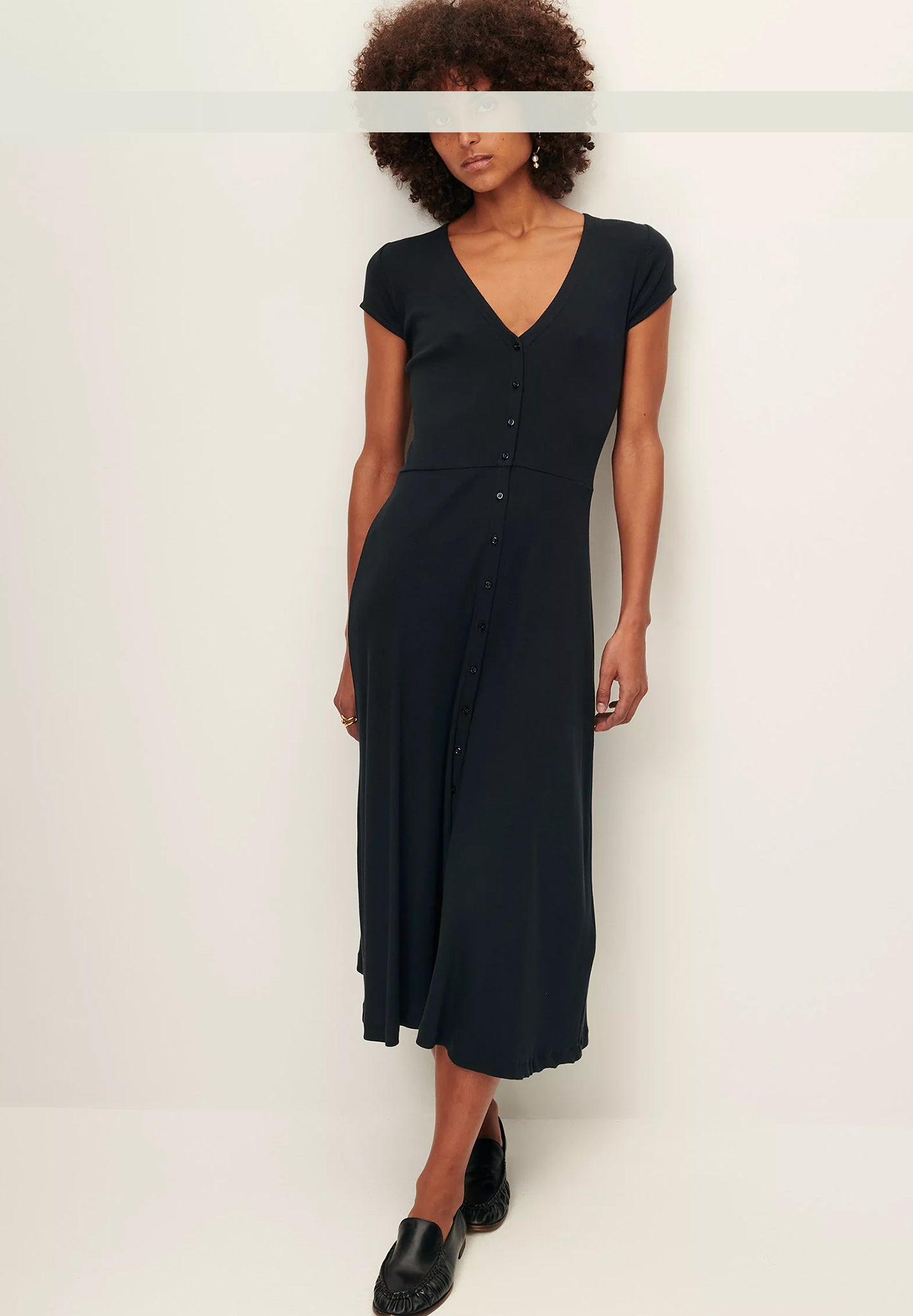 SESSUN - Nea - Moonless - BACKYARD