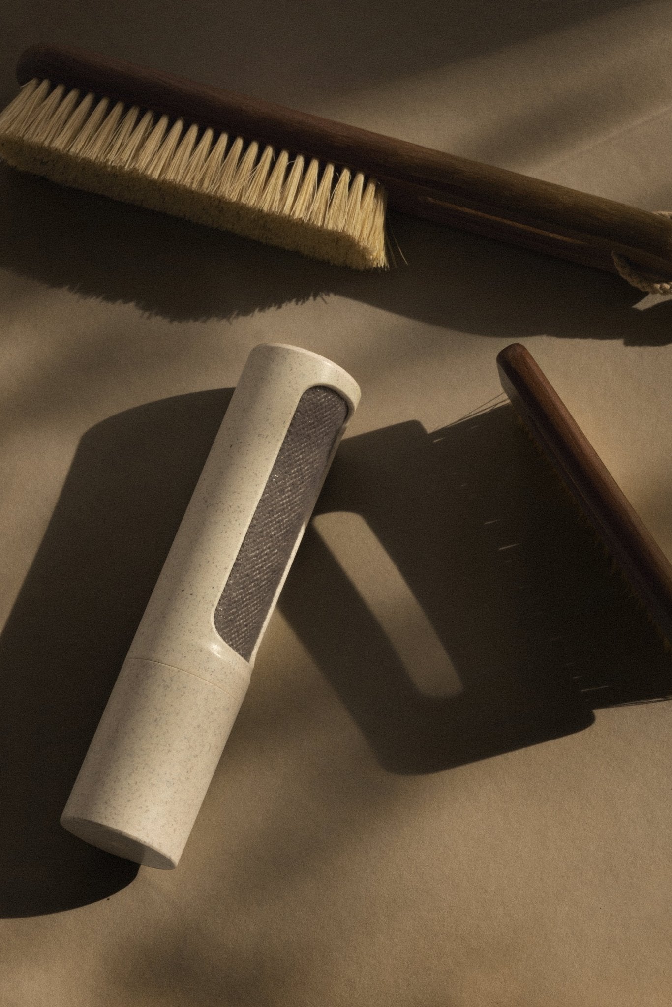 STEAMERY - Lint Brush - Beige - BACKYARD