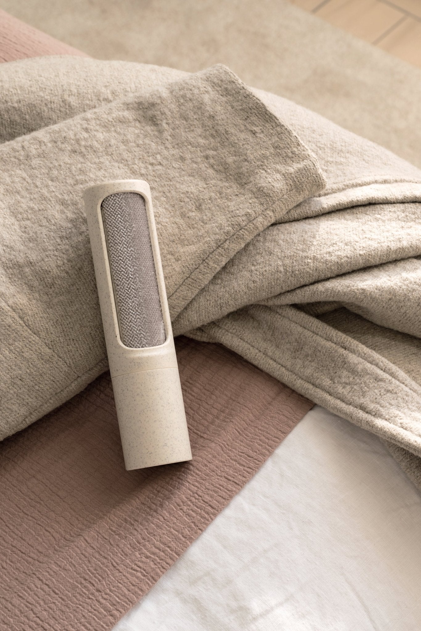 STEAMERY - Lint Brush - Beige - BACKYARD