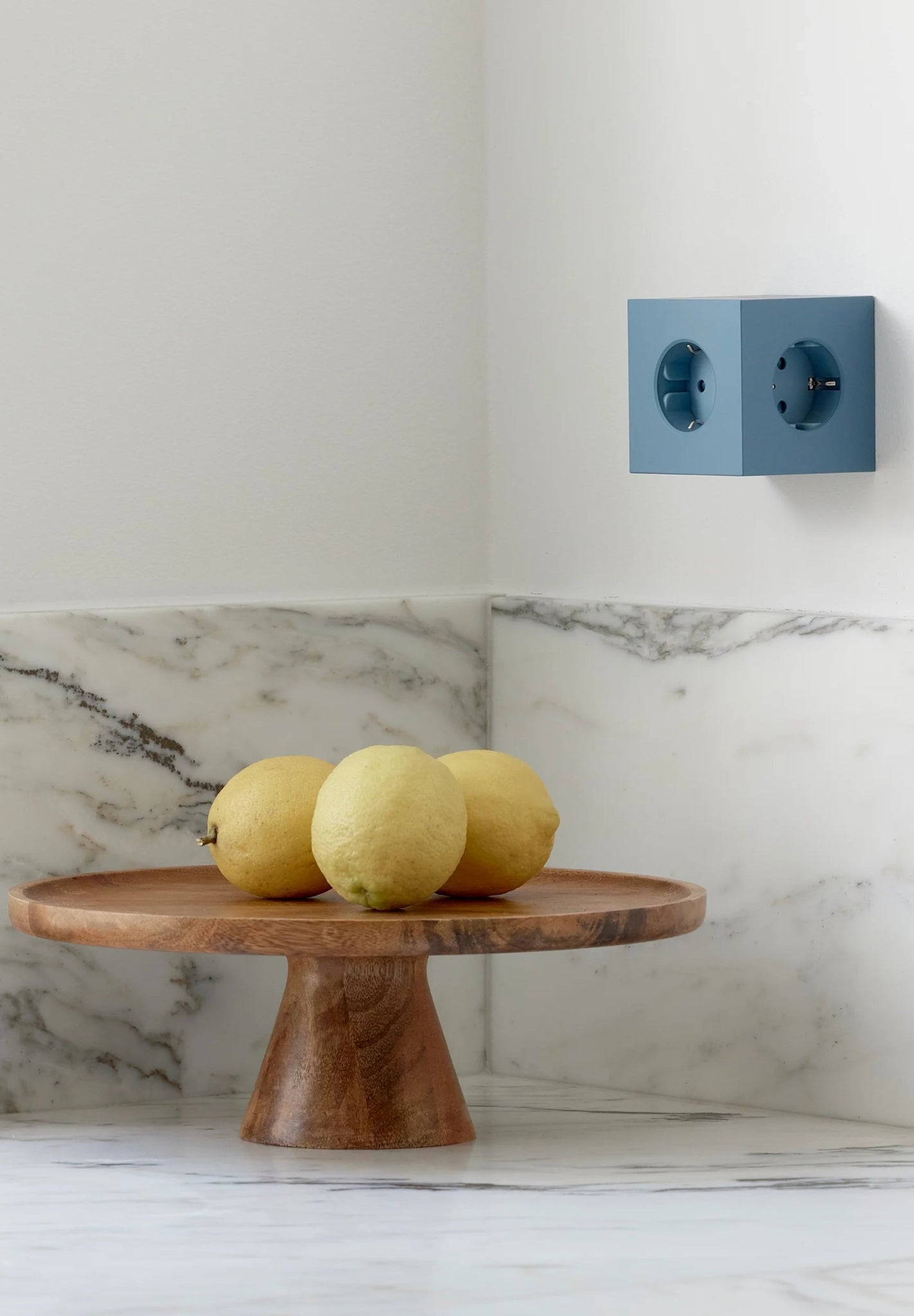 AVOLT - Square 2 - Ocean Blue - BACKYARD